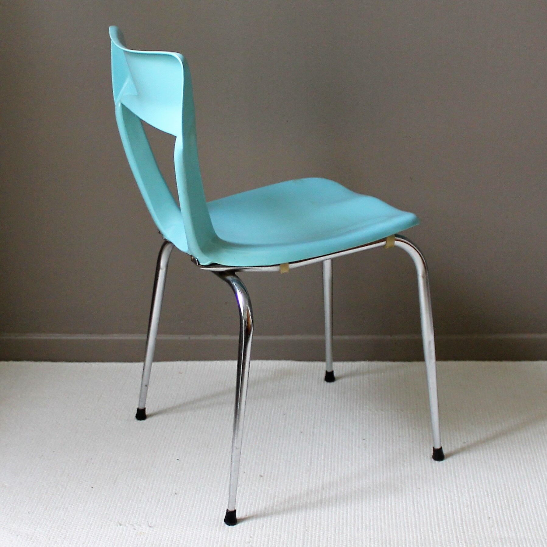 Chaise vintage 'gilac'