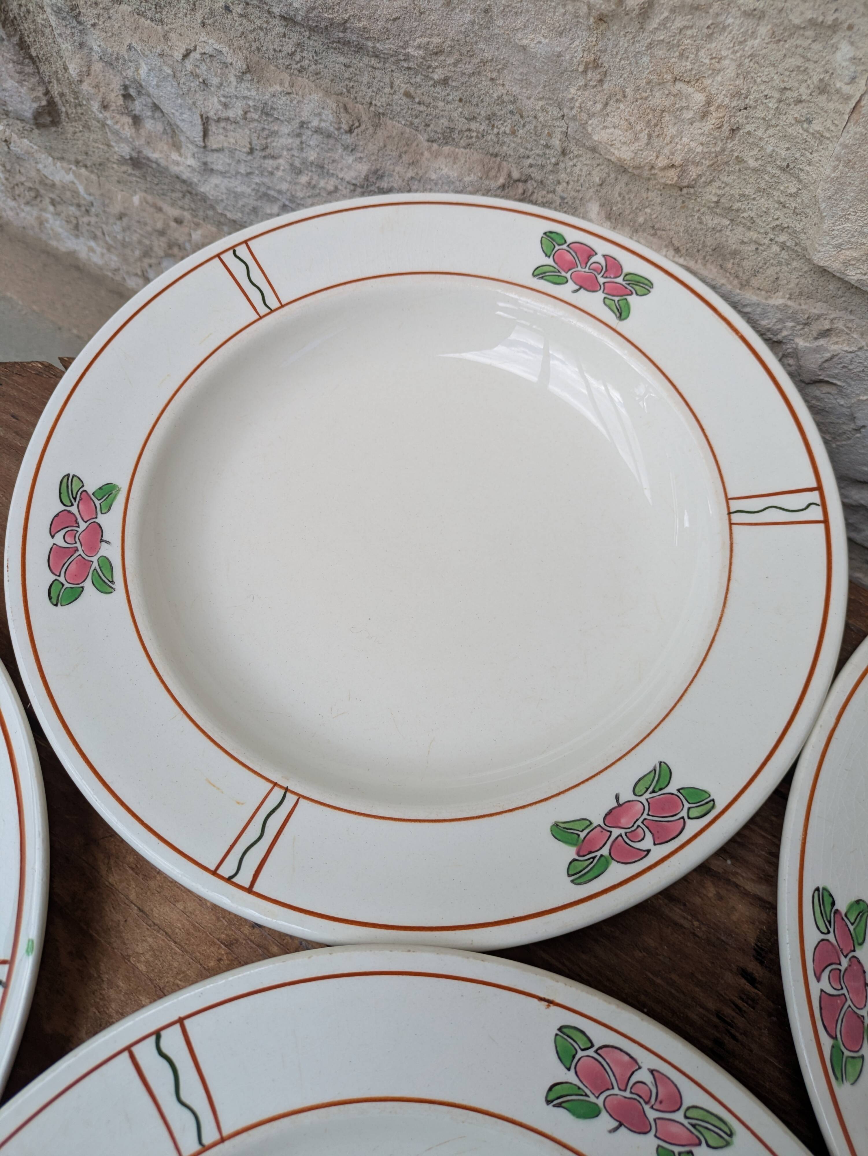 7 old deep plates in Salins earthenware model Nénuphar 24.5cm