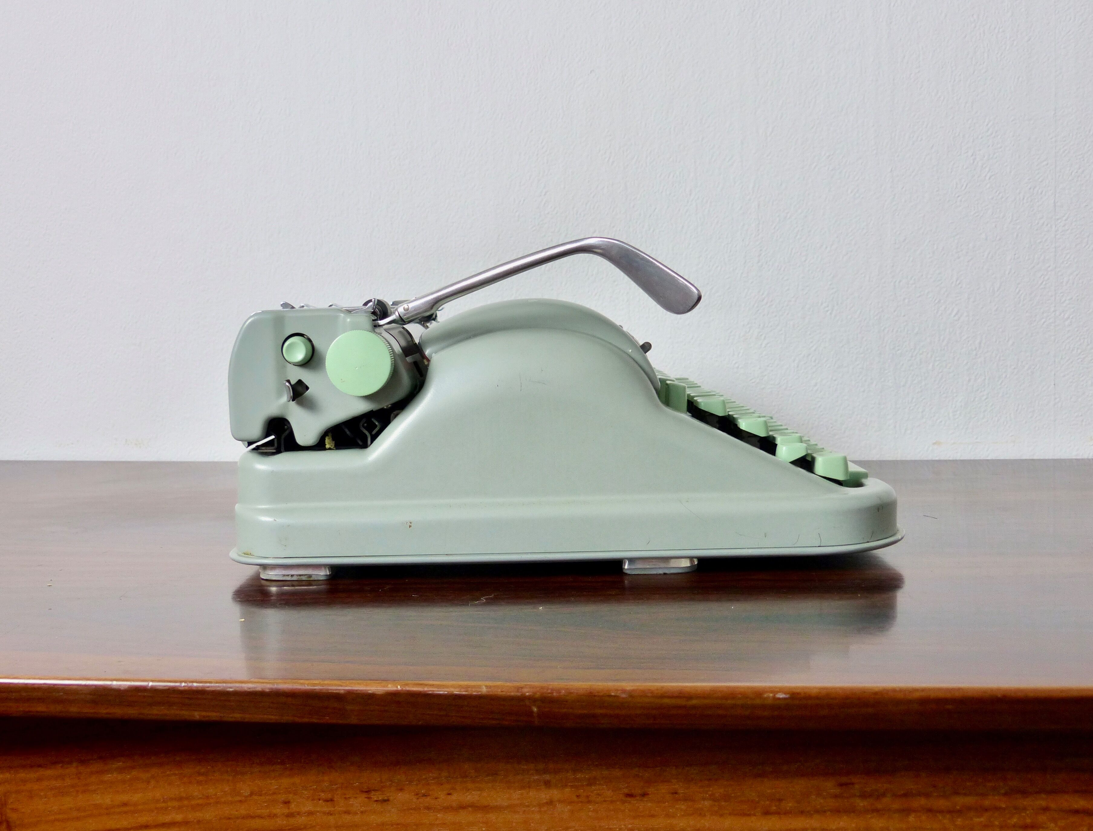 Hermes 3000 green mint metal typewriter