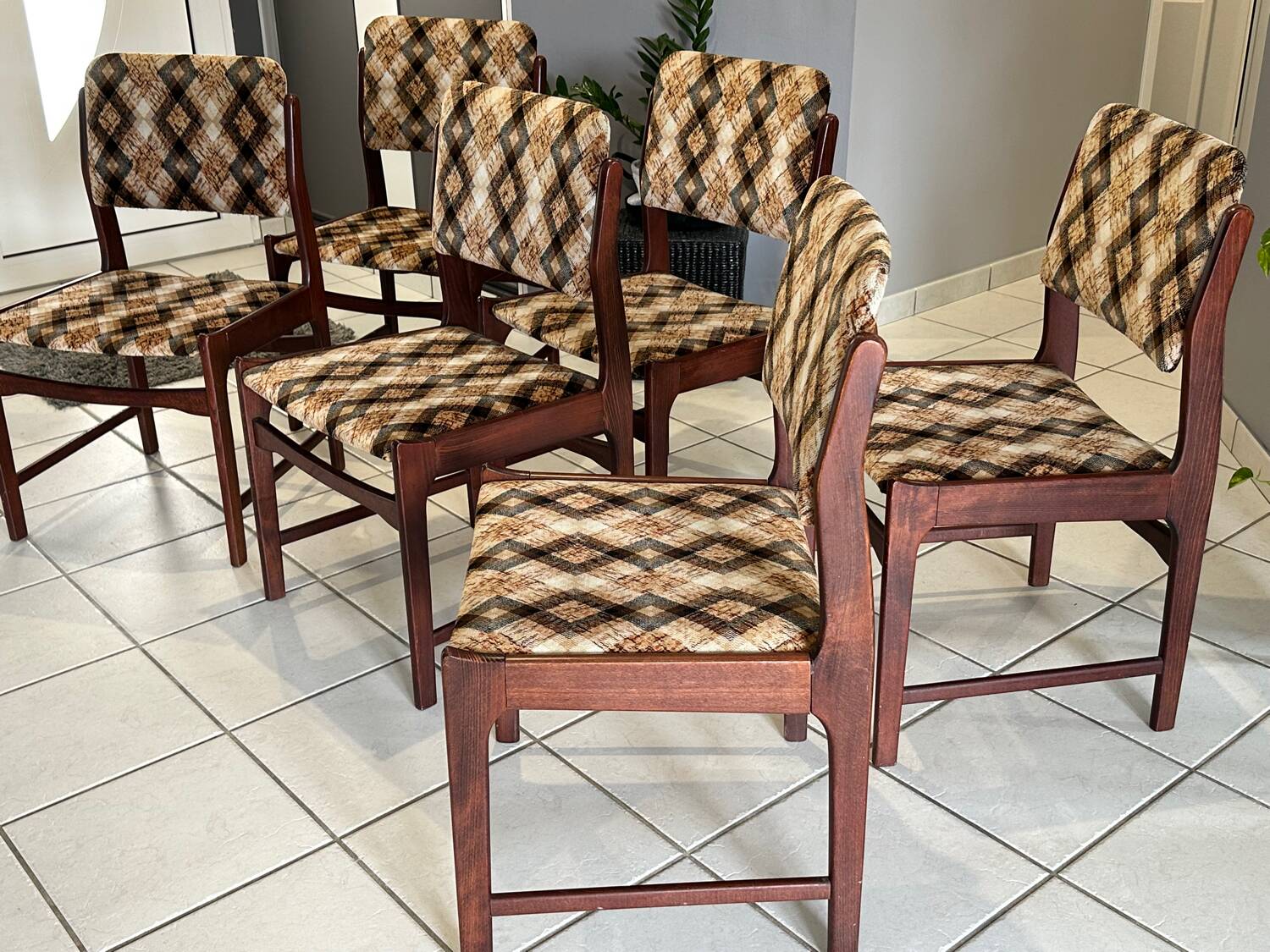 Set of 6 vintage Scandinavian chairs from the 1970s