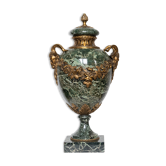 Cassolette vase couvert en marbre vert tête de béliers, LouisXV XIXe