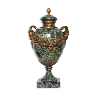 Cassolette vase couvert en marbre vert tête de béliers, LouisXV XIXe