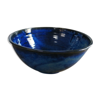 Intense blue ceramic salad