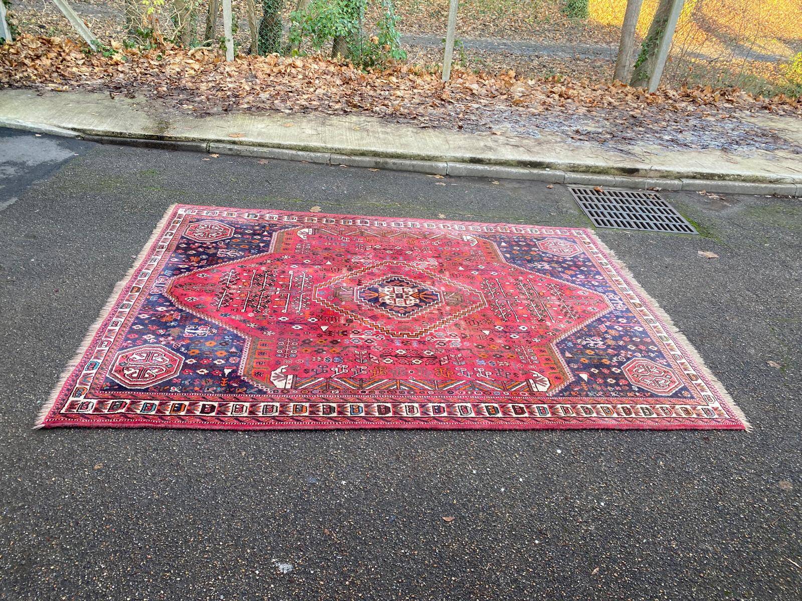 Handmade Persian rug, grey wool, knotted burgundy, 200x300cm