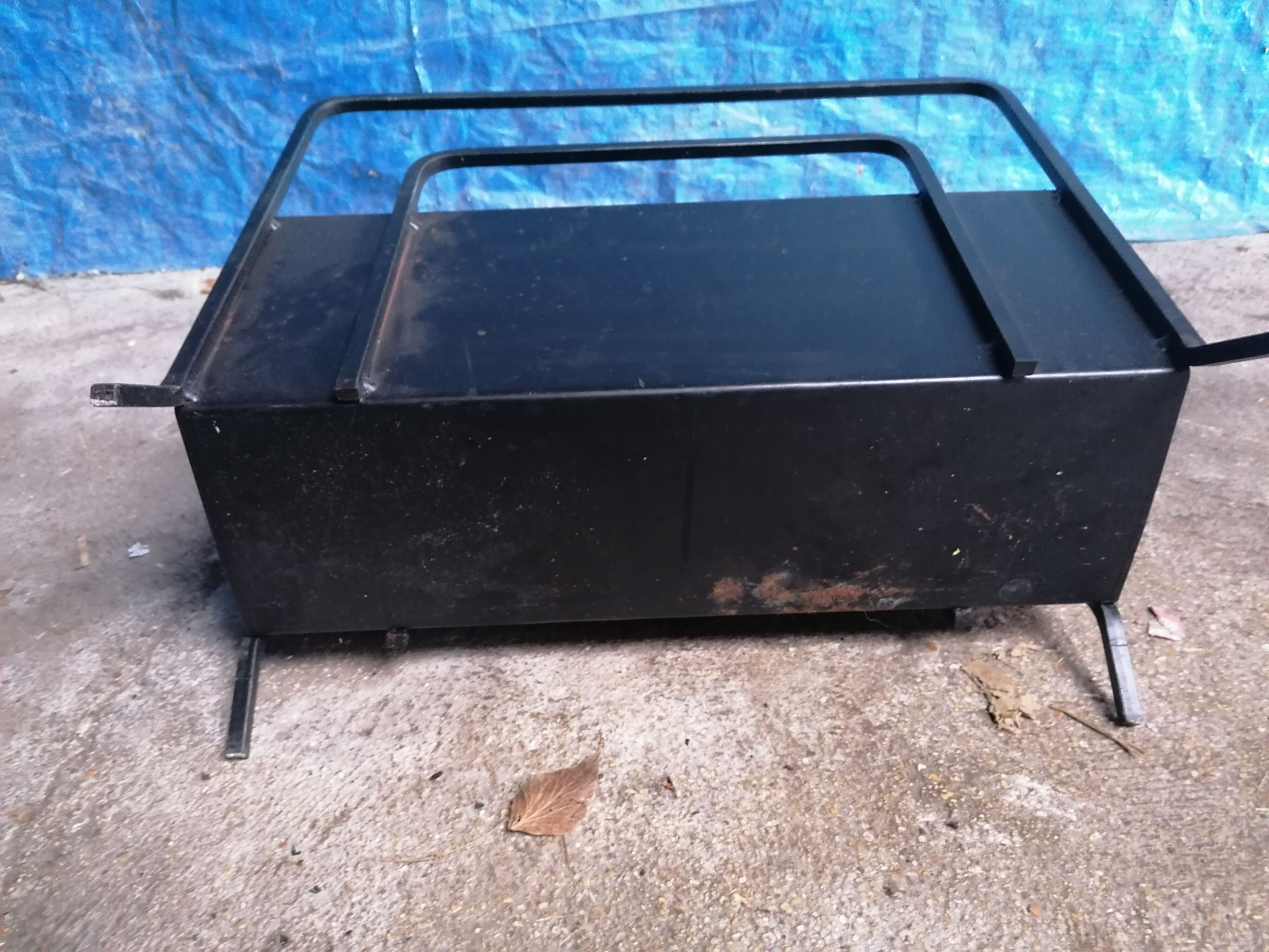 Magazine rack steel and sheet metal