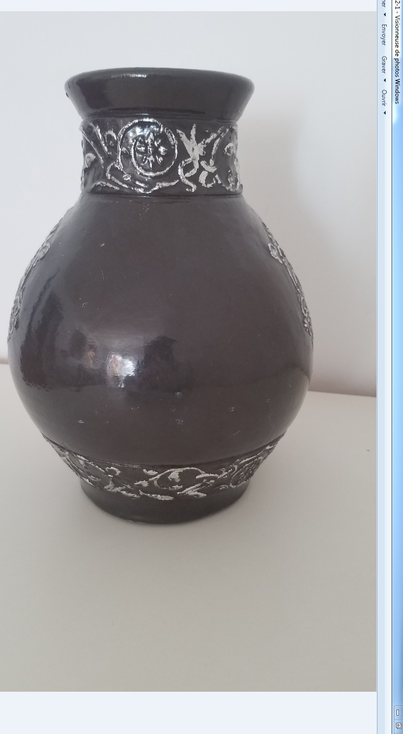 Ceramic vase . Moroccan handicrafts