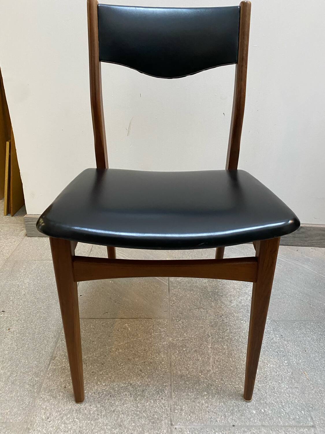 Set of 6 Scandinavian Skaï and teak wood chairs