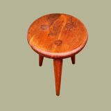 Tripod stool with pencil legs