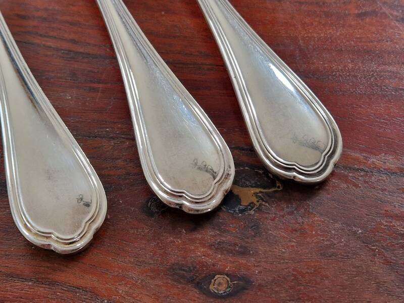 Christofle Série de 3 fourchettes de table modèle Spatours en métal argenté