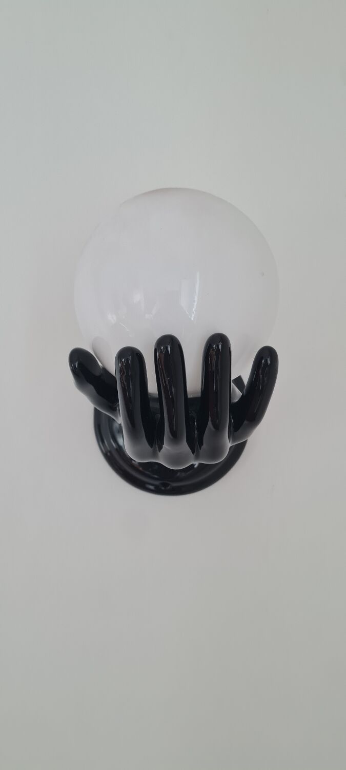 Opaline and porcelain wall light