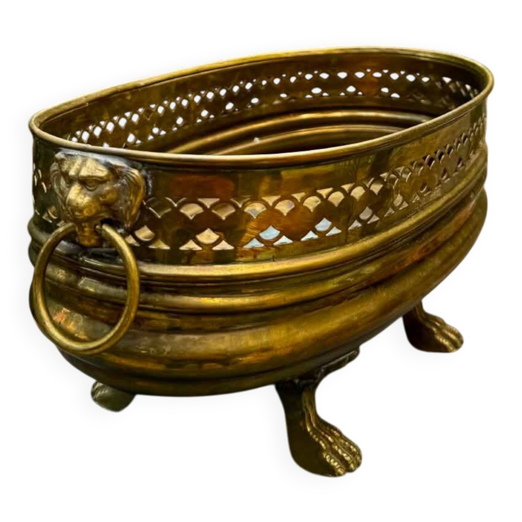 Baroque lion brass planter