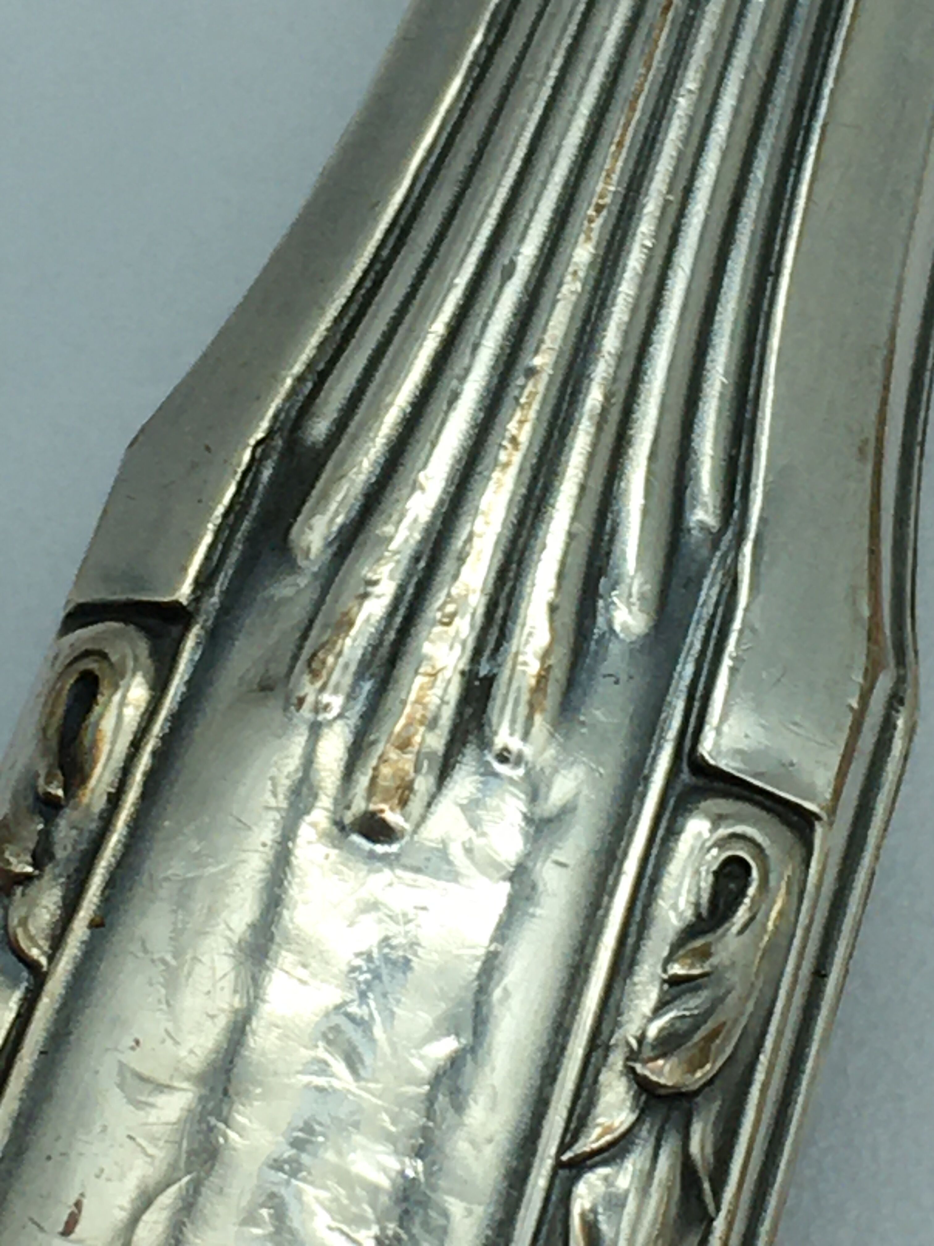 Box of filled silver salad cutlery