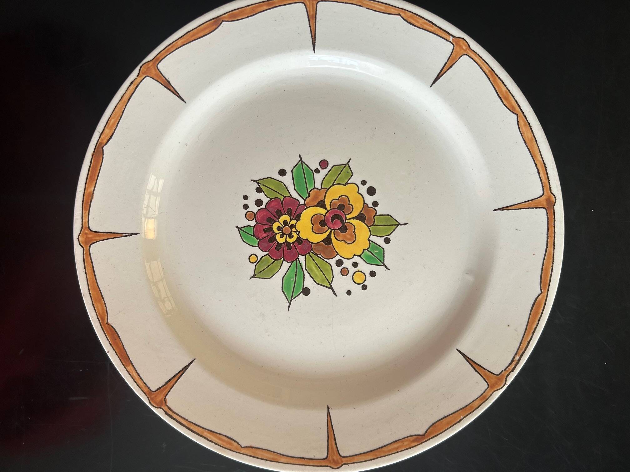 Set of art deco dishes boch fréres la louviére