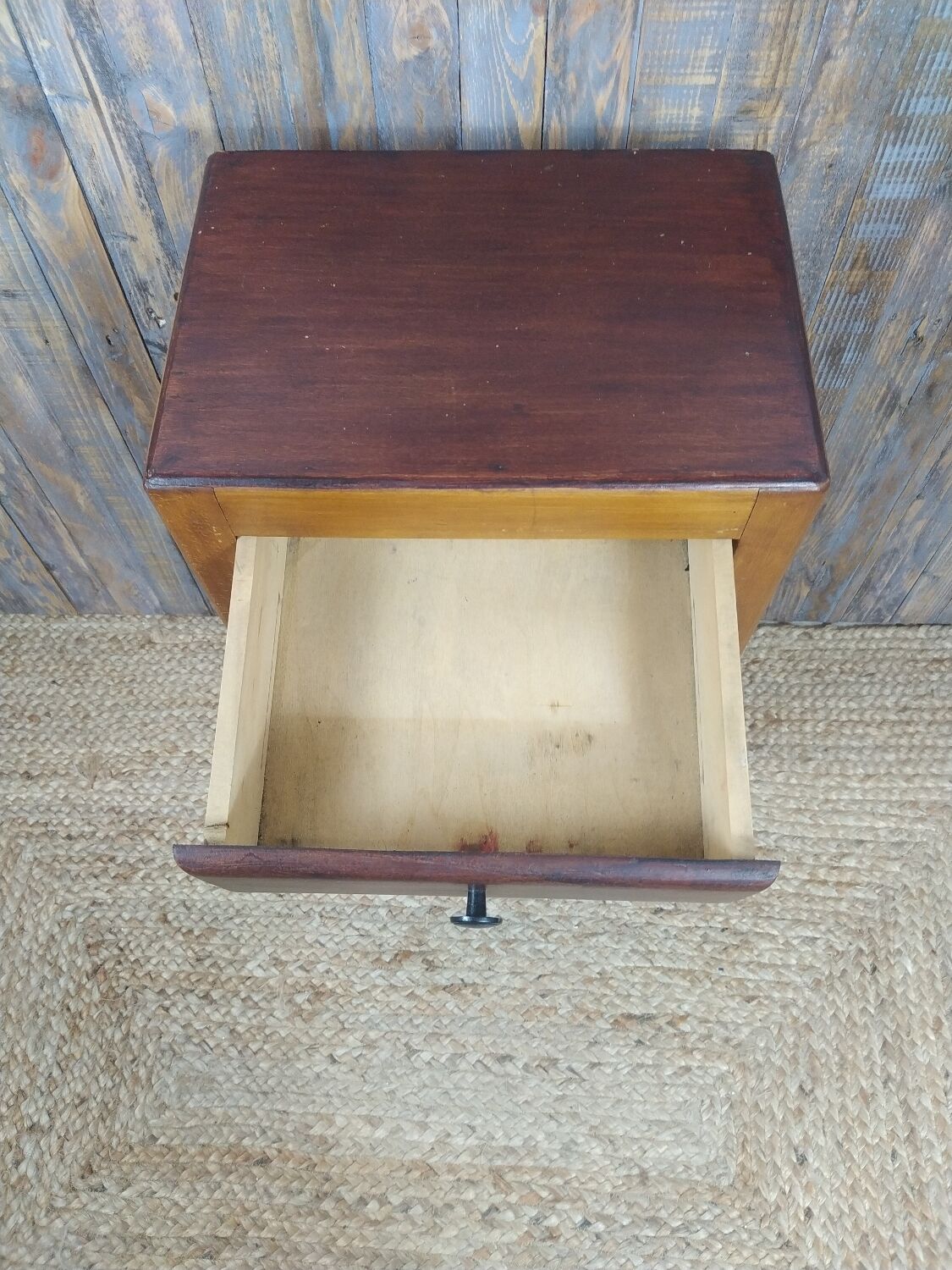 Wooden chest of drawers