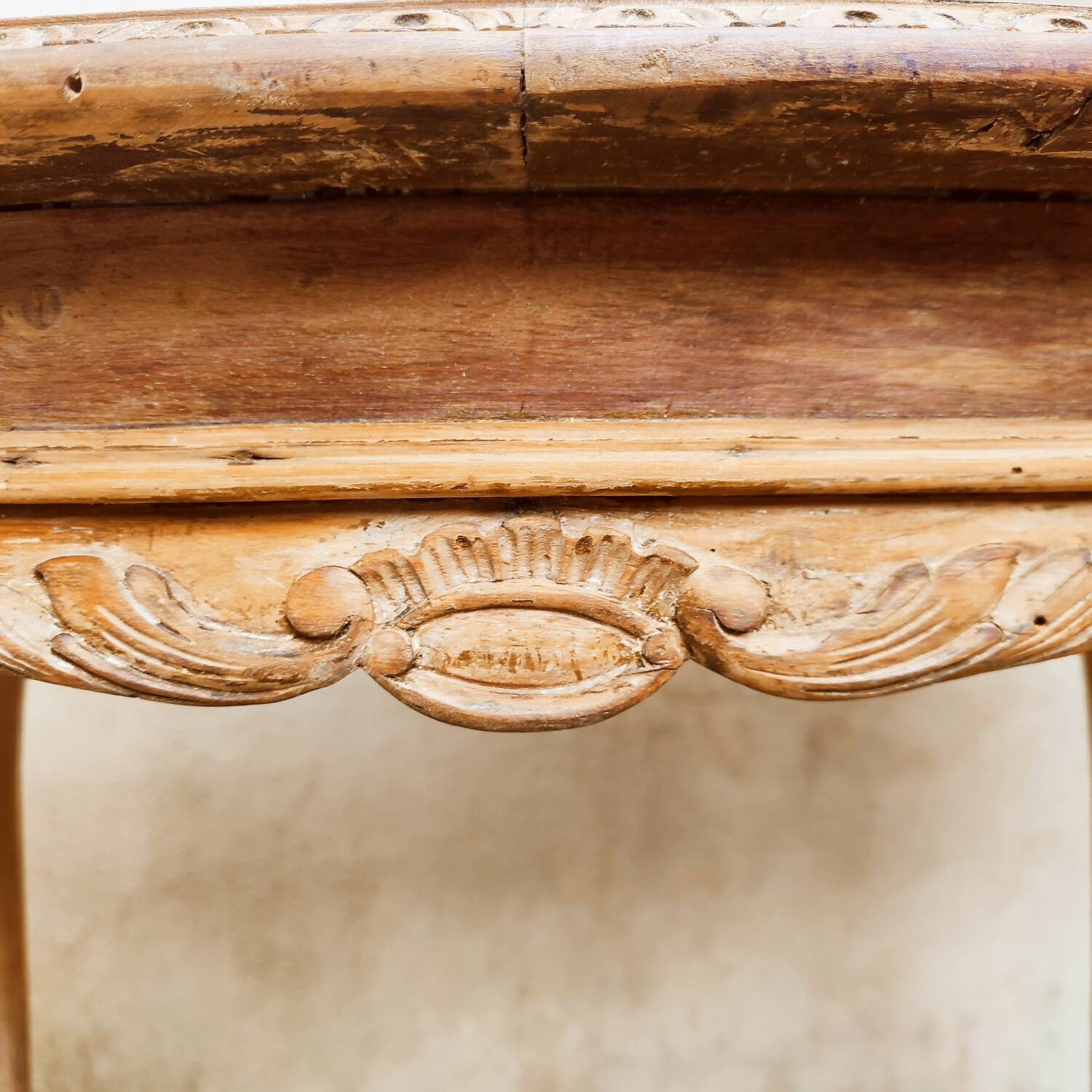 Table basse ovale baroque