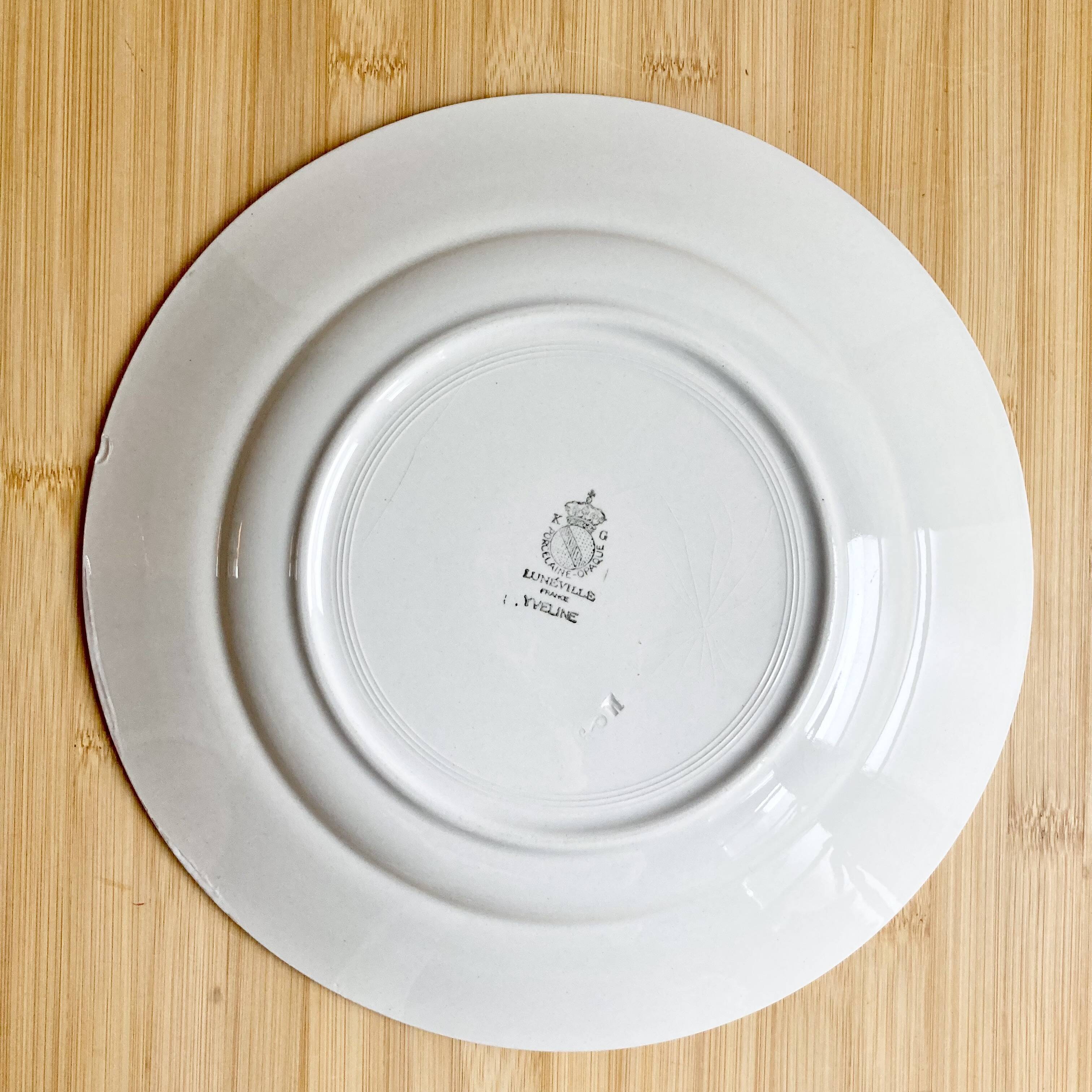 Round dish Luneville / Yvelines / 1950