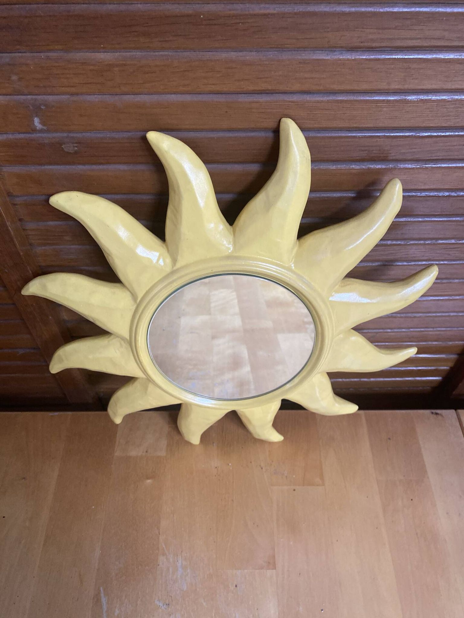 Miroir soleil ancien D. Dinis en céramique jaune