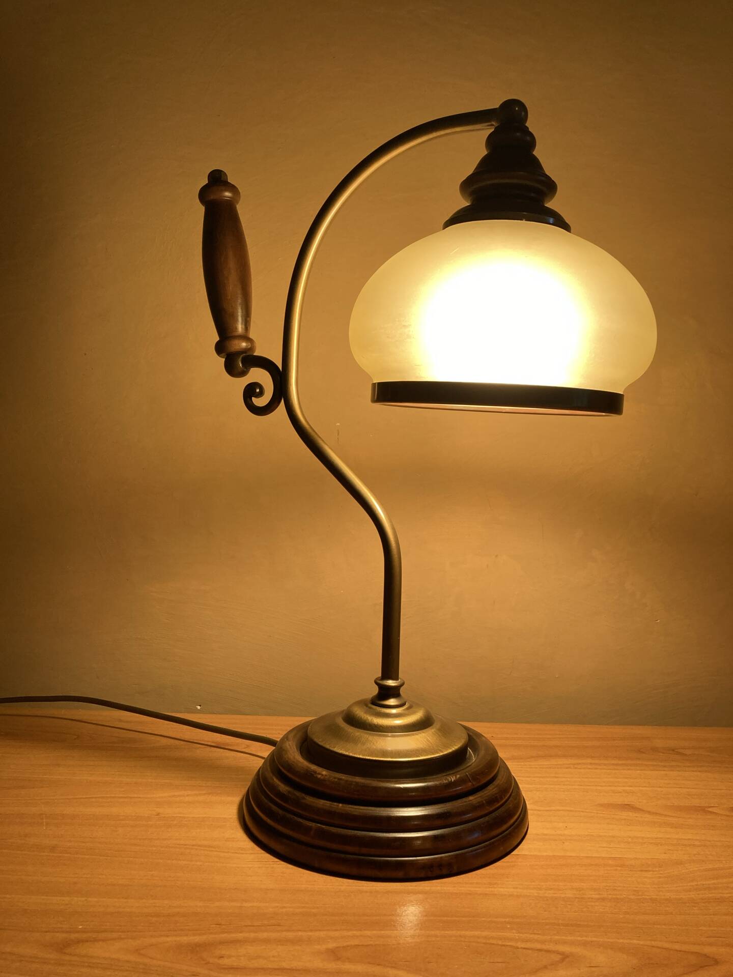 Lampe de poser type Louisiane J-P Ryckaert
