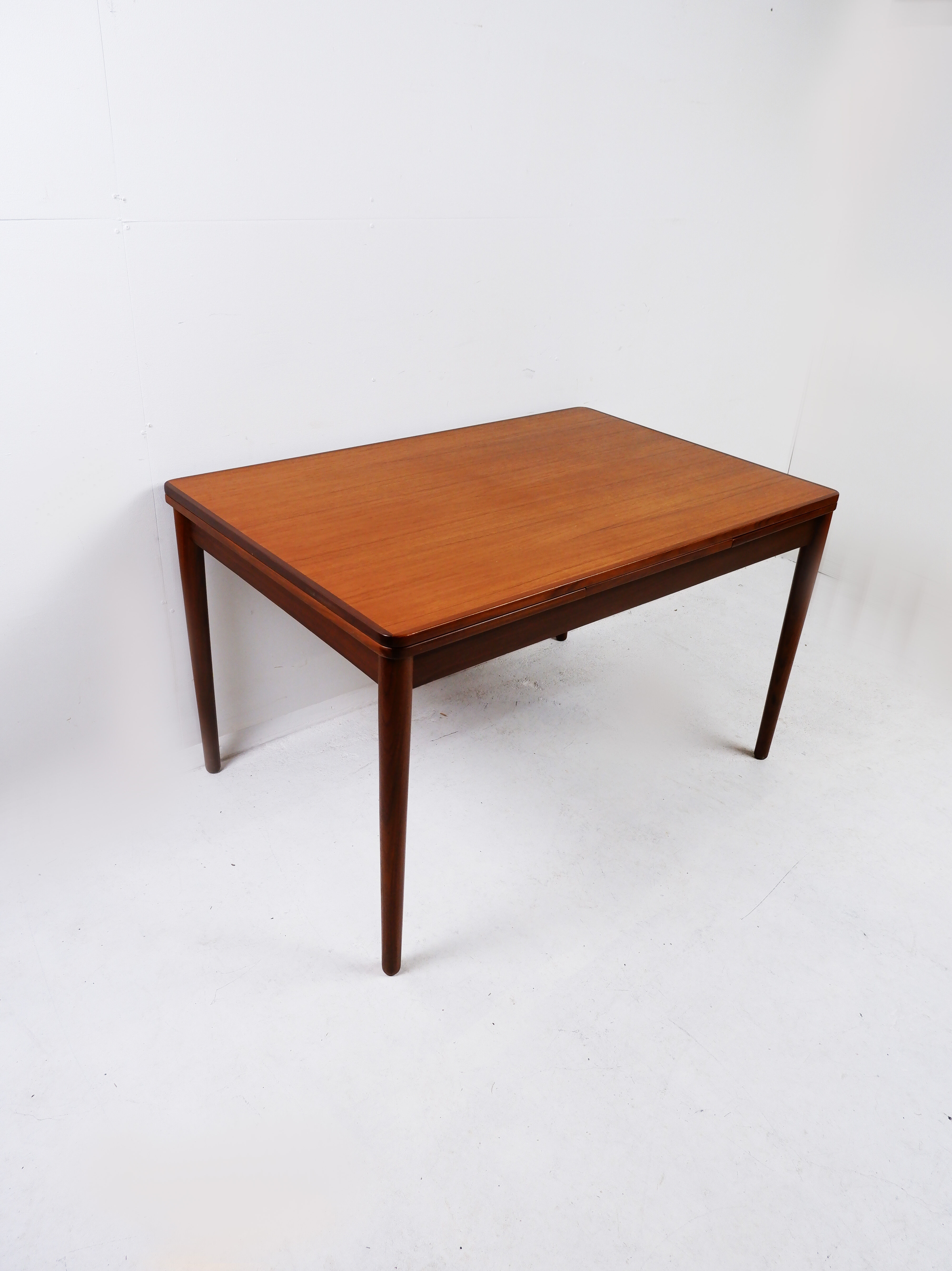 Pastoe extendable dining table 1960s