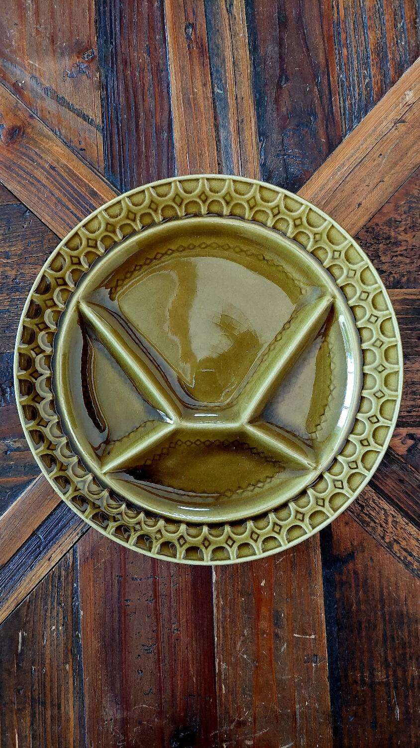 Set of 6 Sarreguemines plates for Burgundy fondue