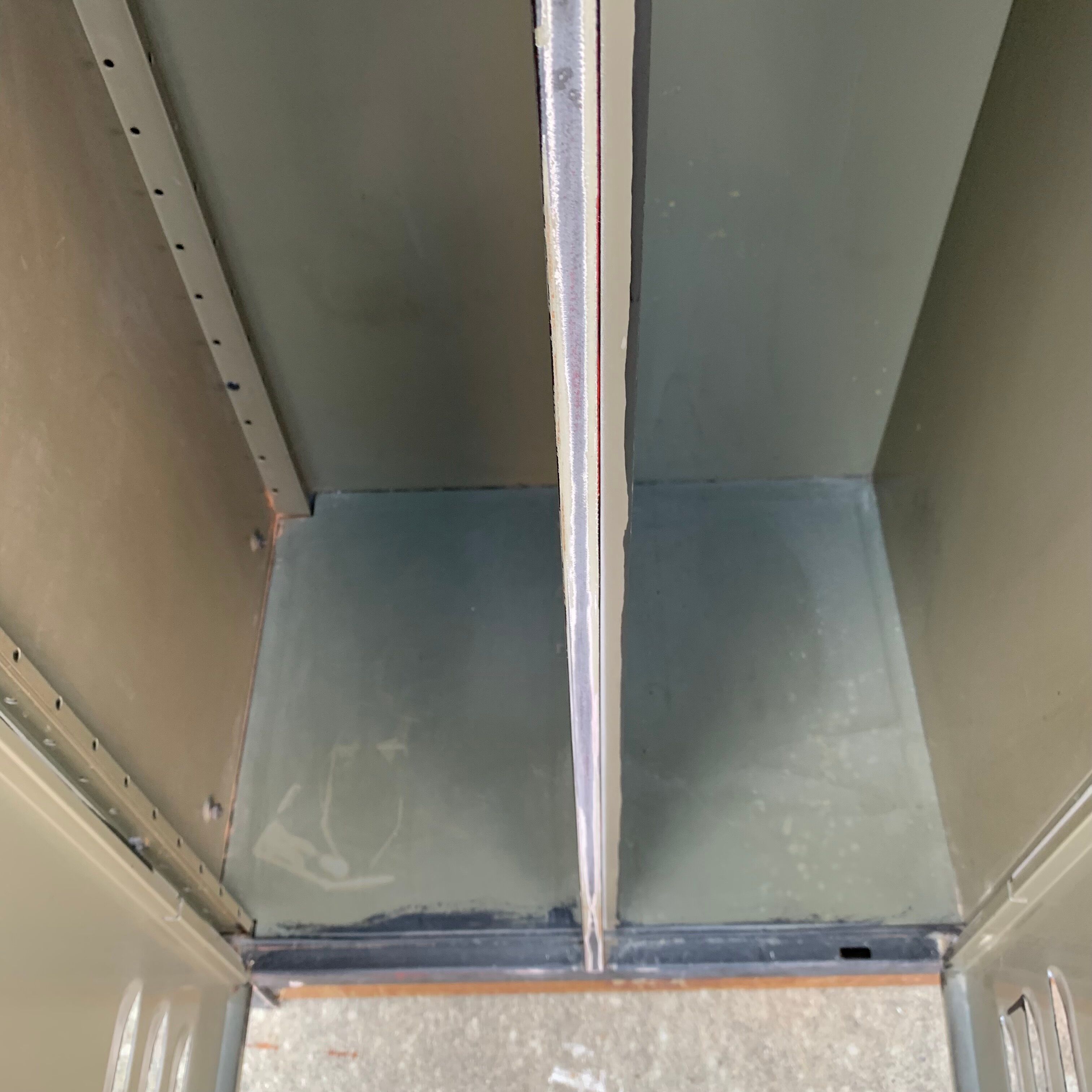 Industrial locker cabinet