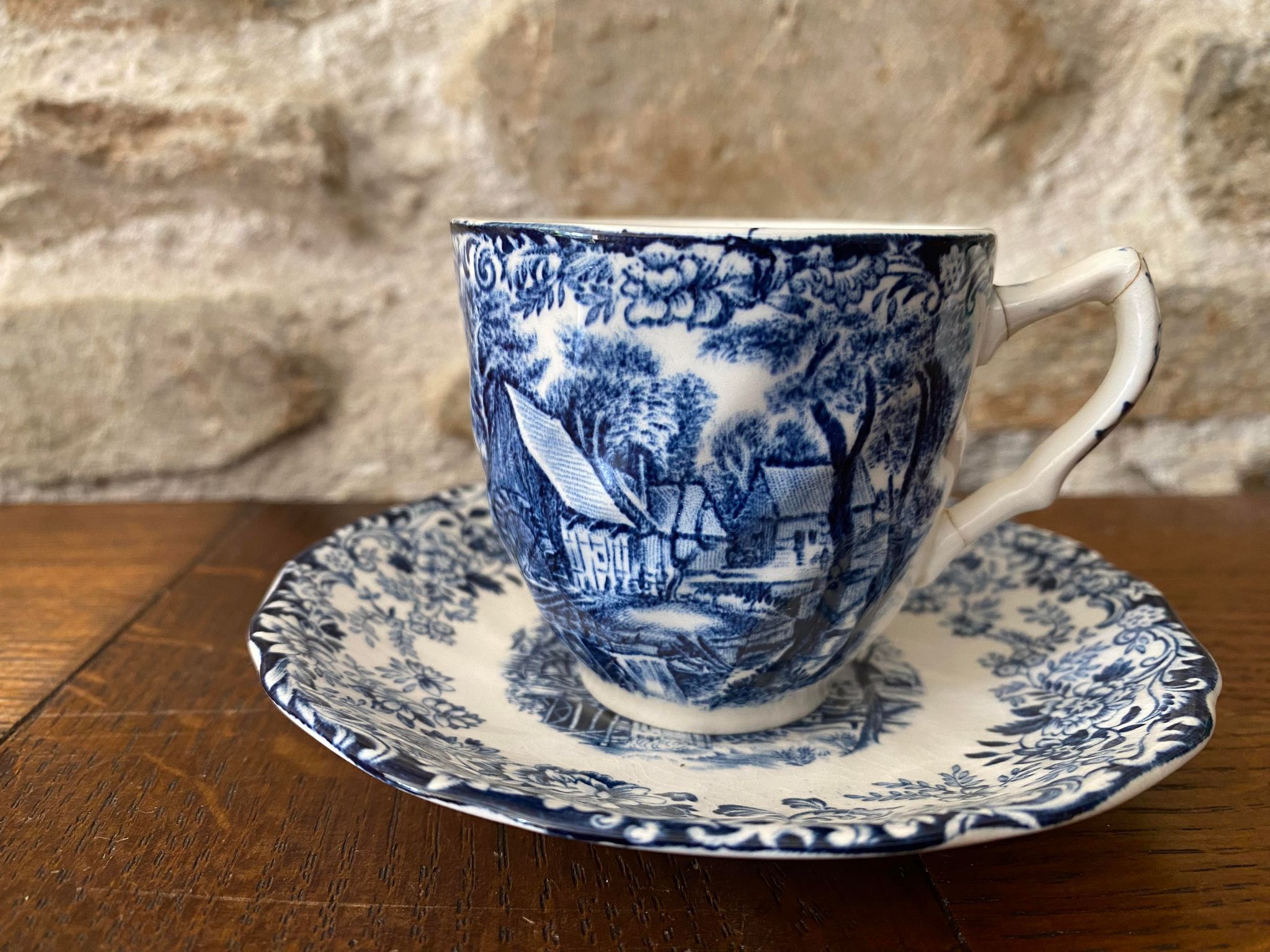 Coffee cup and its English earthenware saucer Mill Stream Johnson Bros