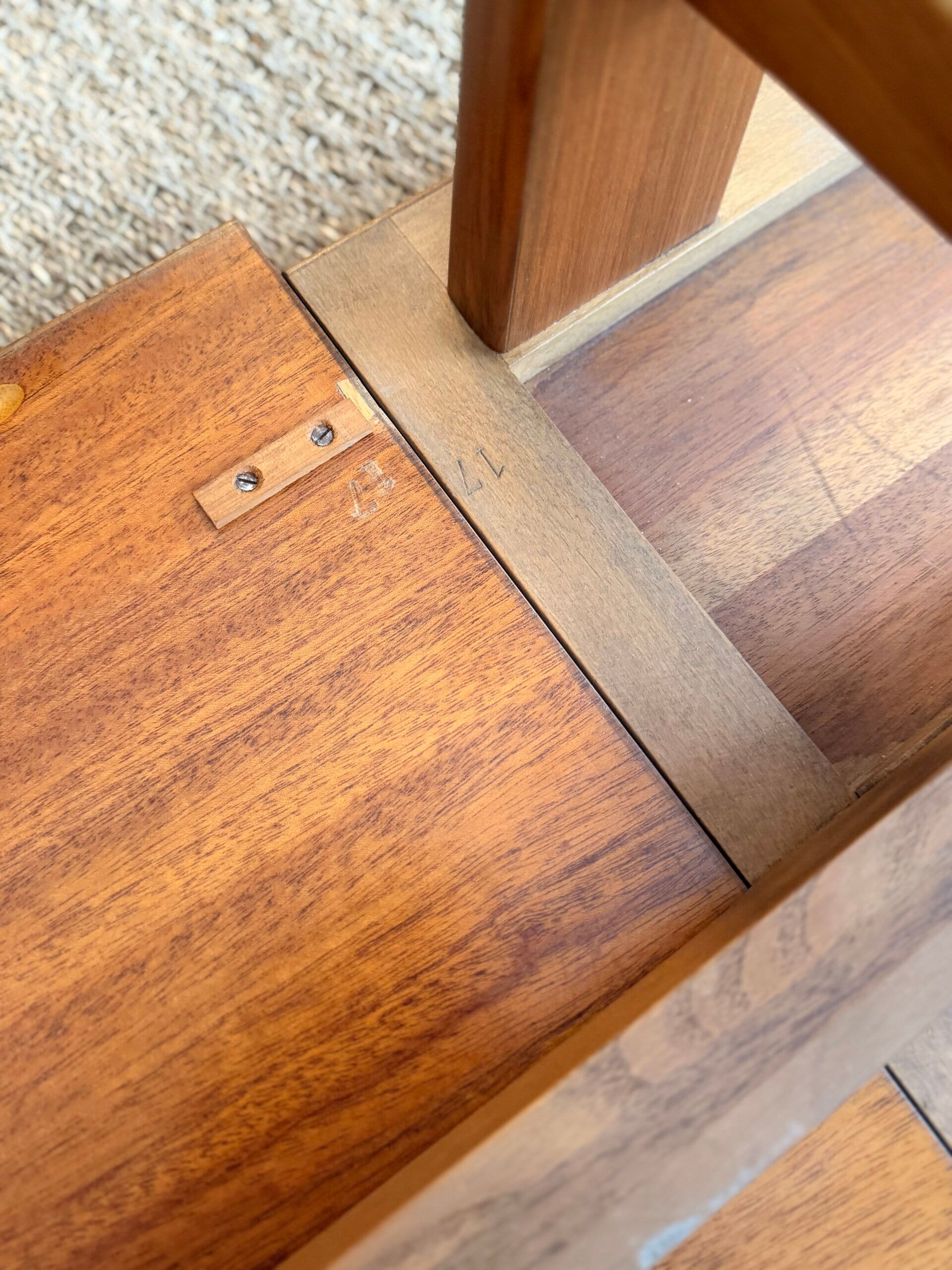 Table basse Wilhelm Renz des années 60 en hêtre