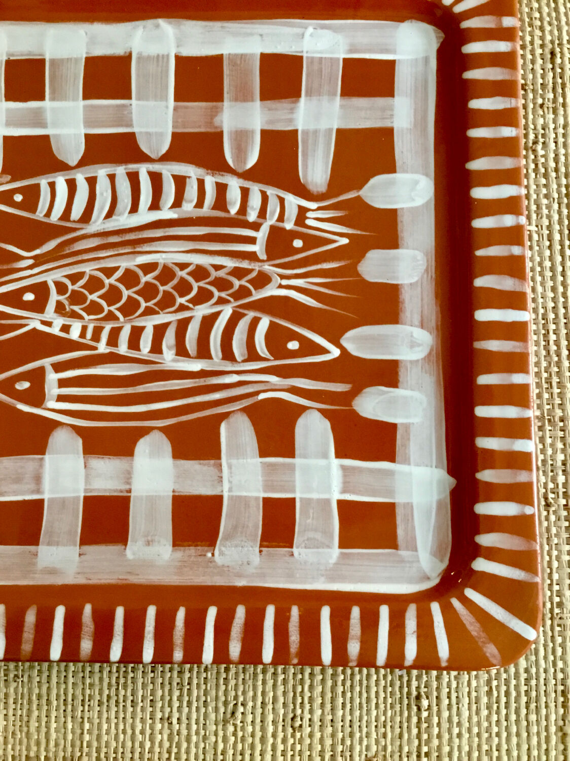 Ceramic presentation dish