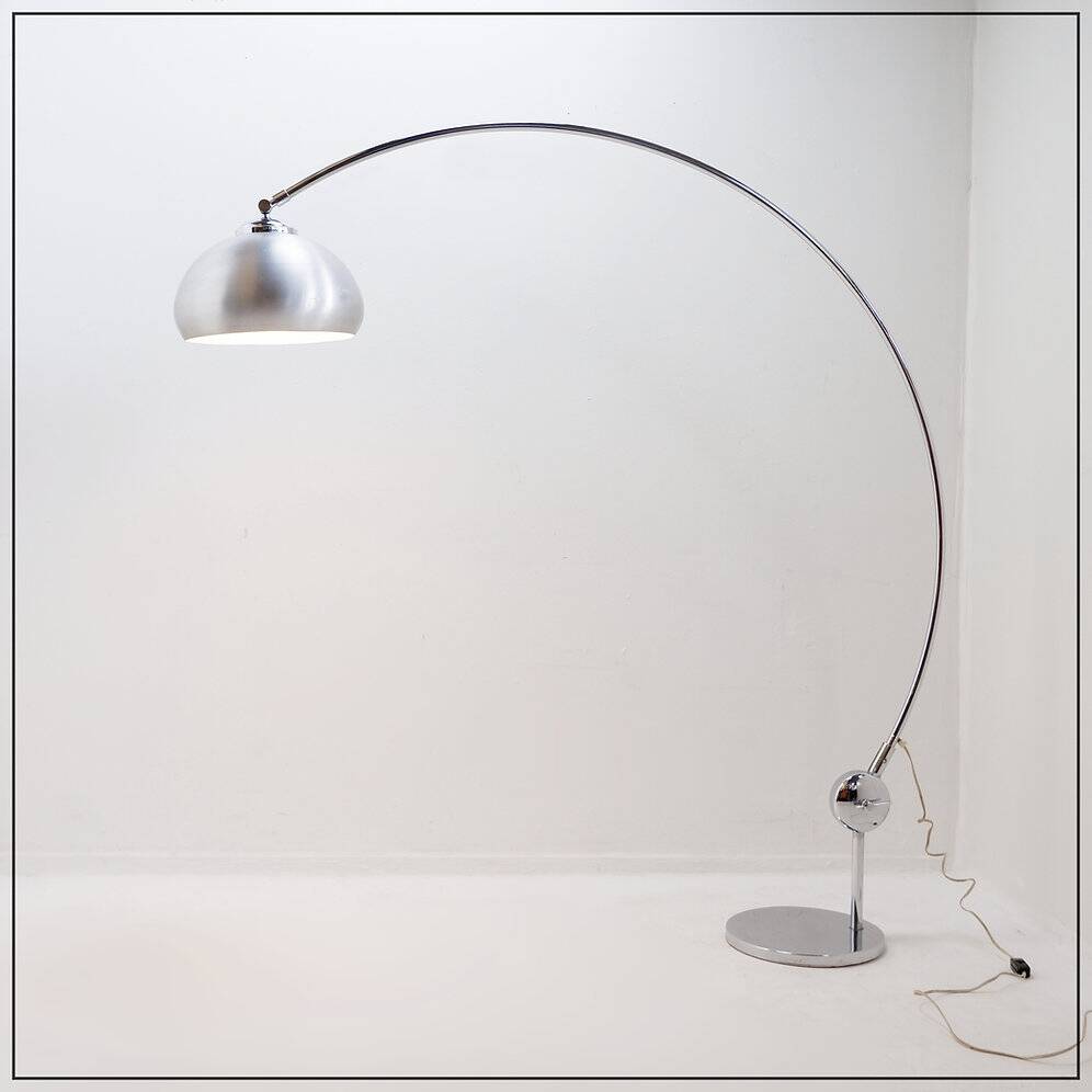Lampadaire arc design space age - années 1970