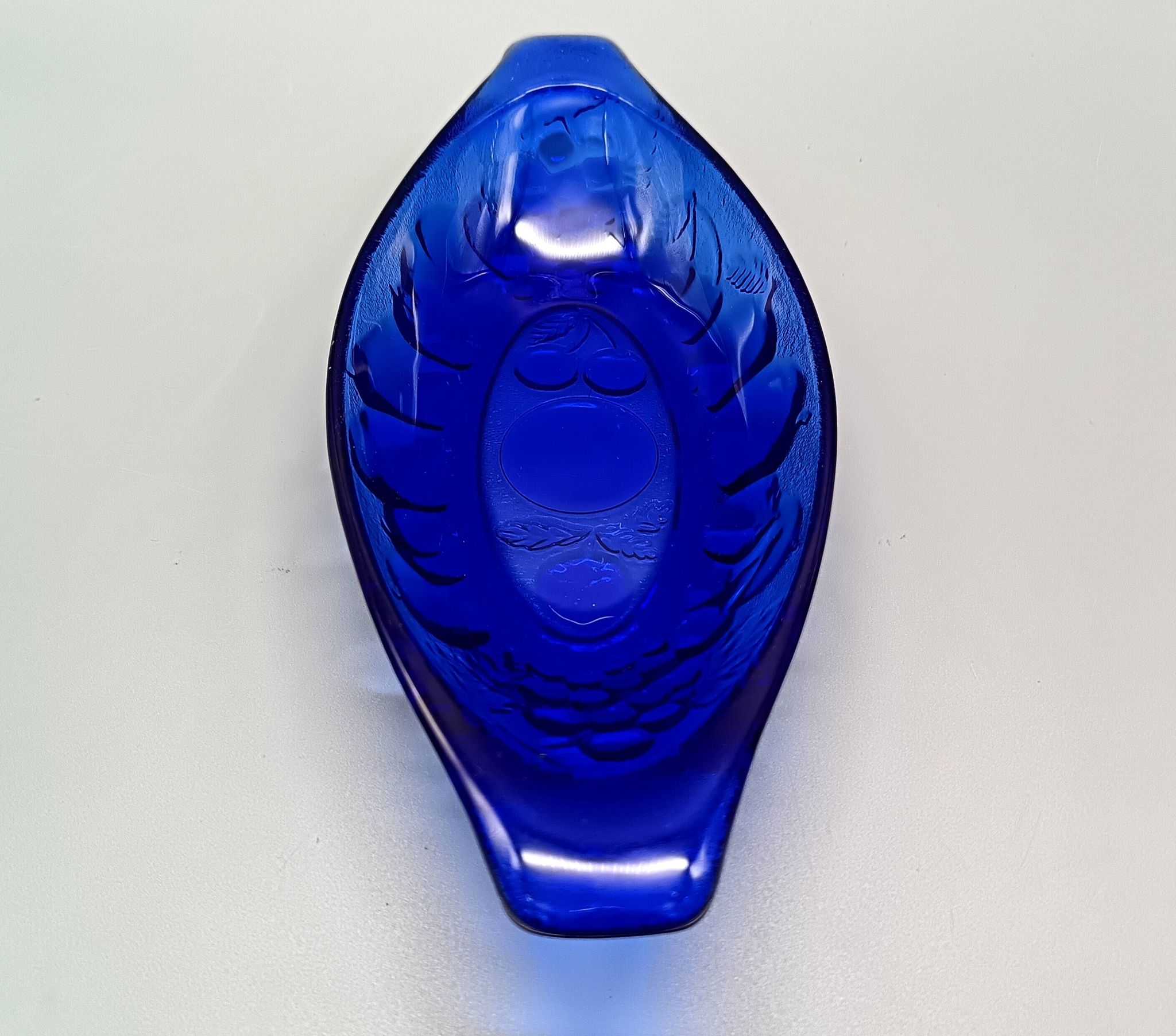 6 vintage LUMINARC France cobalt blue ice cream cups, "gourmet" model