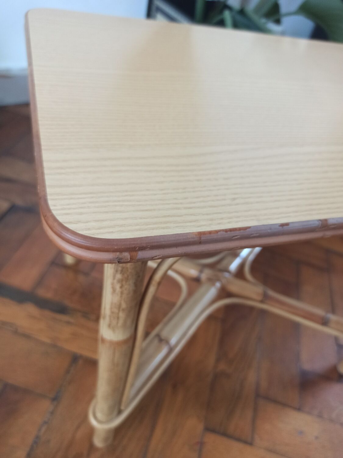 Table d'appoint vintage en rotin et bambou