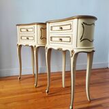 Paire de tables de chevet peints style Louis XV