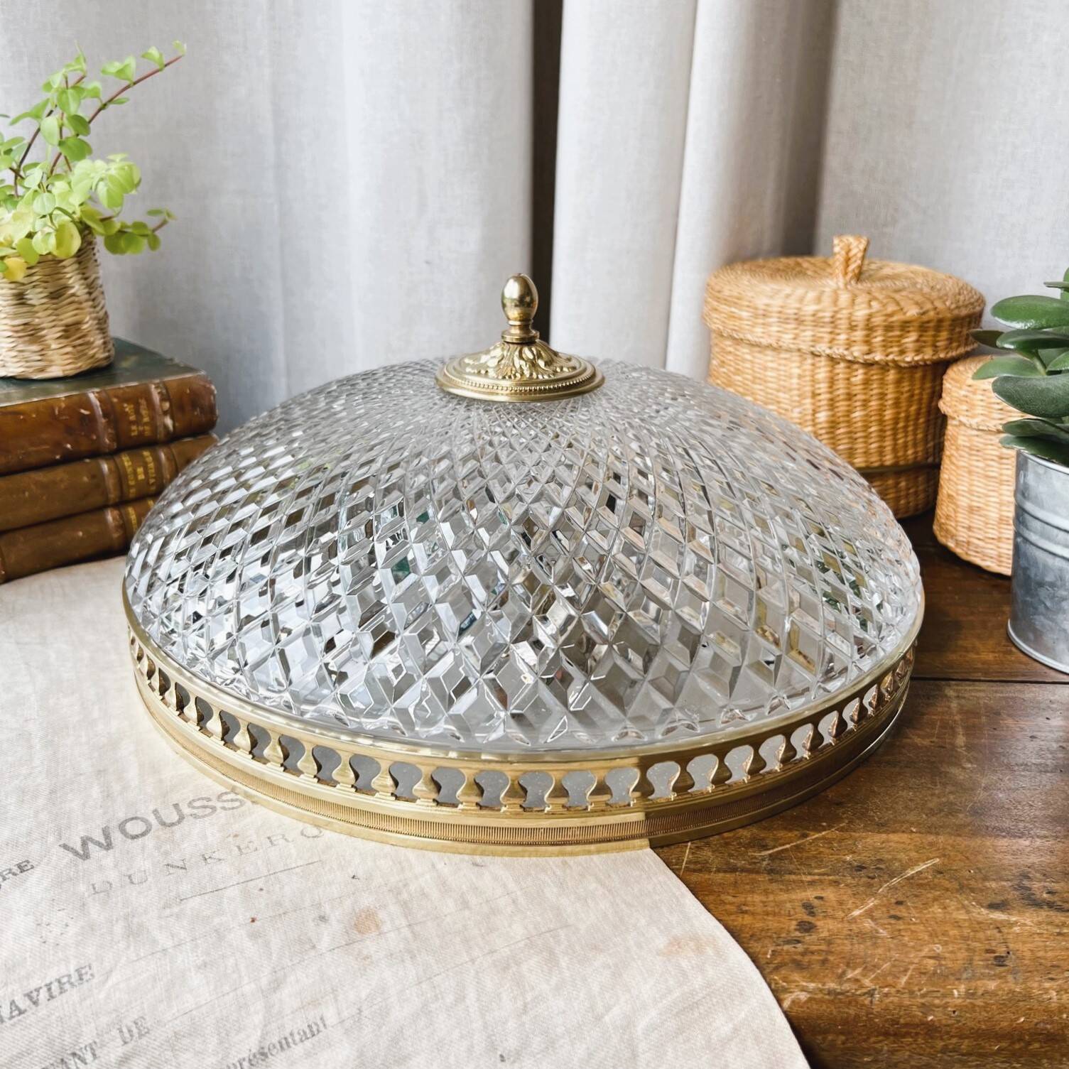 Large vintage ceiling lamp in chiseled glass and brass 34 cm