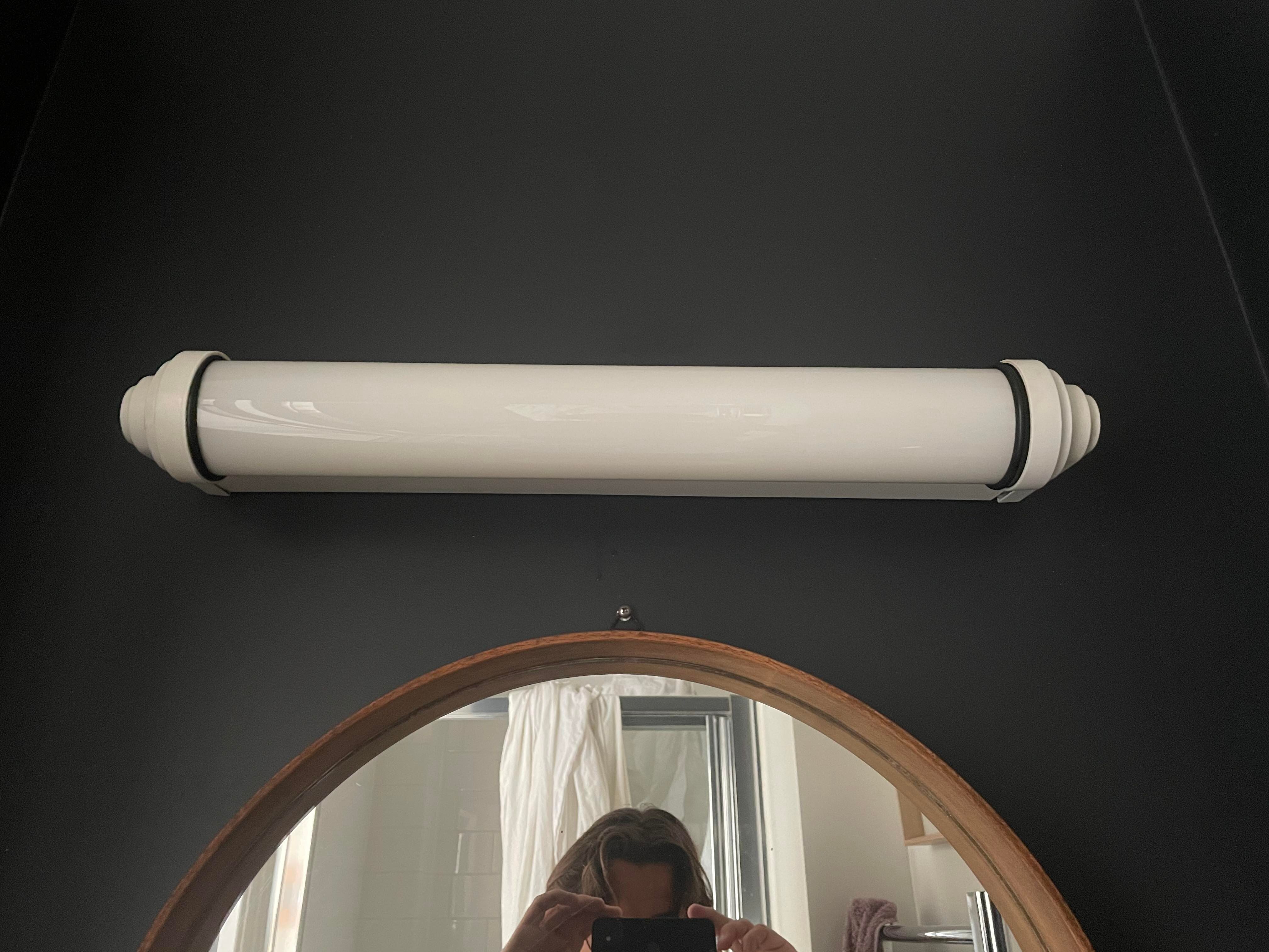 Vintage Calrton MLE wall lamp, Art Deco white lacquered metal