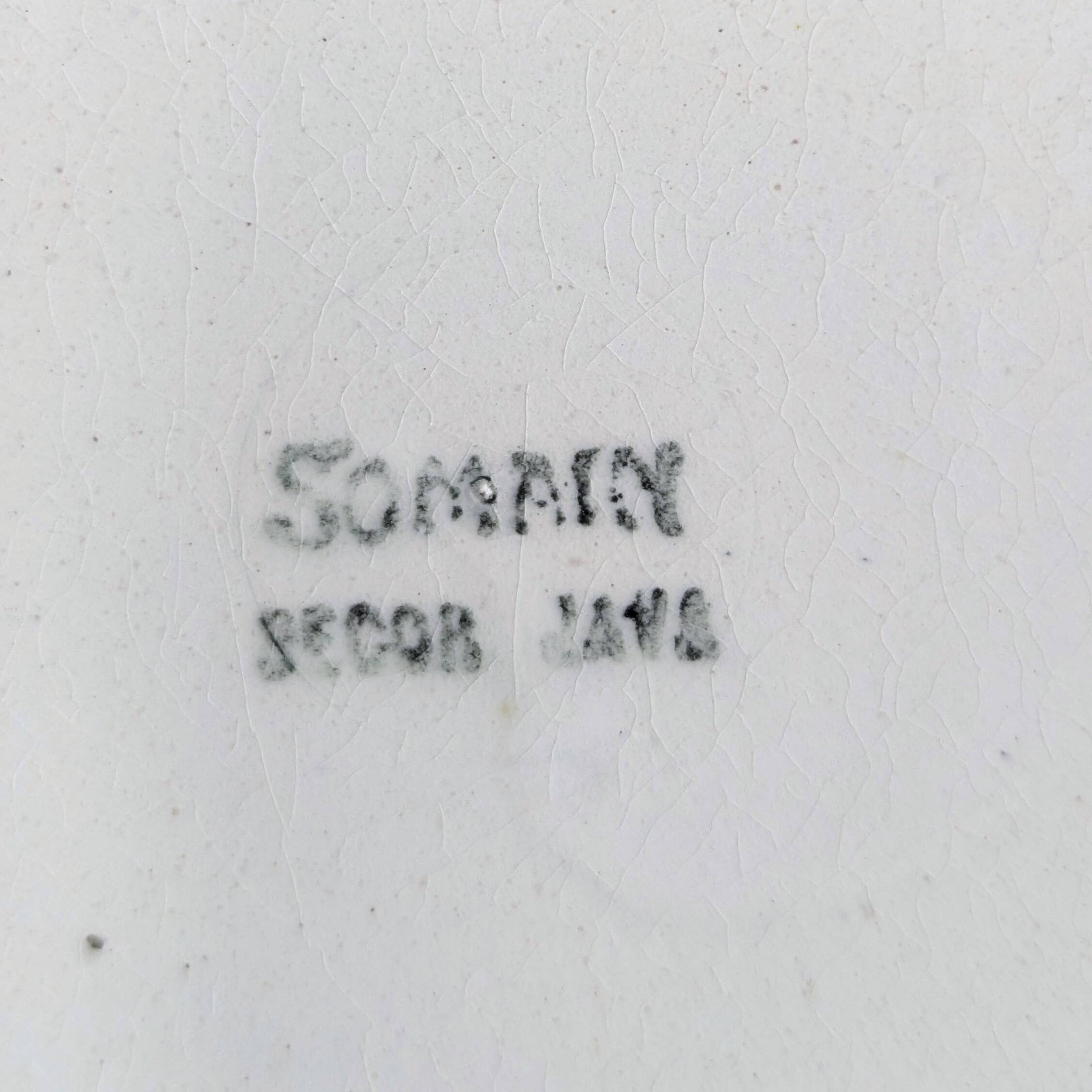 Shallow round plate Somain pottery – Java decoration