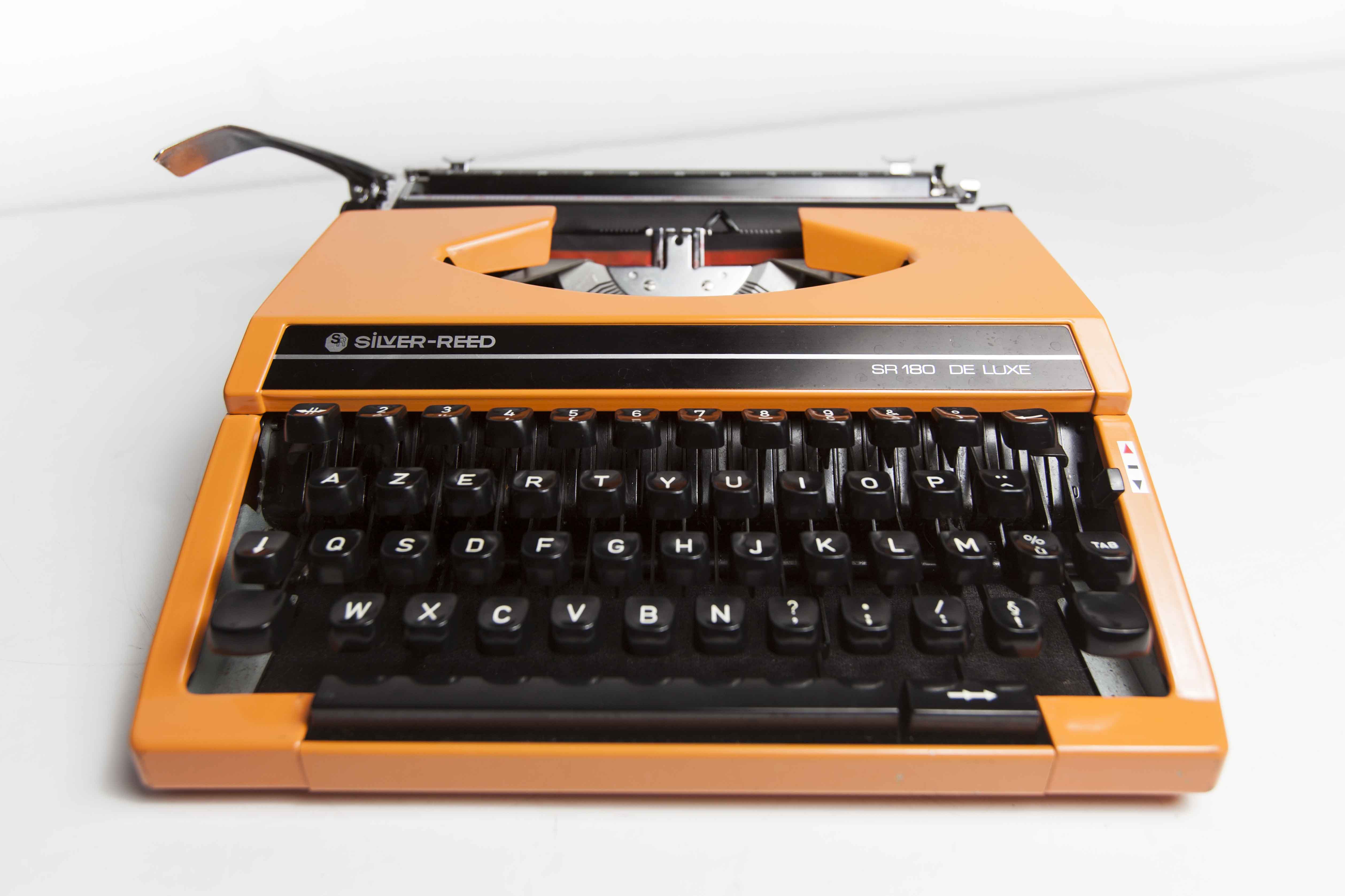 Silver Reed Sr 180 revised Luxury Typewriter and New Ribbon