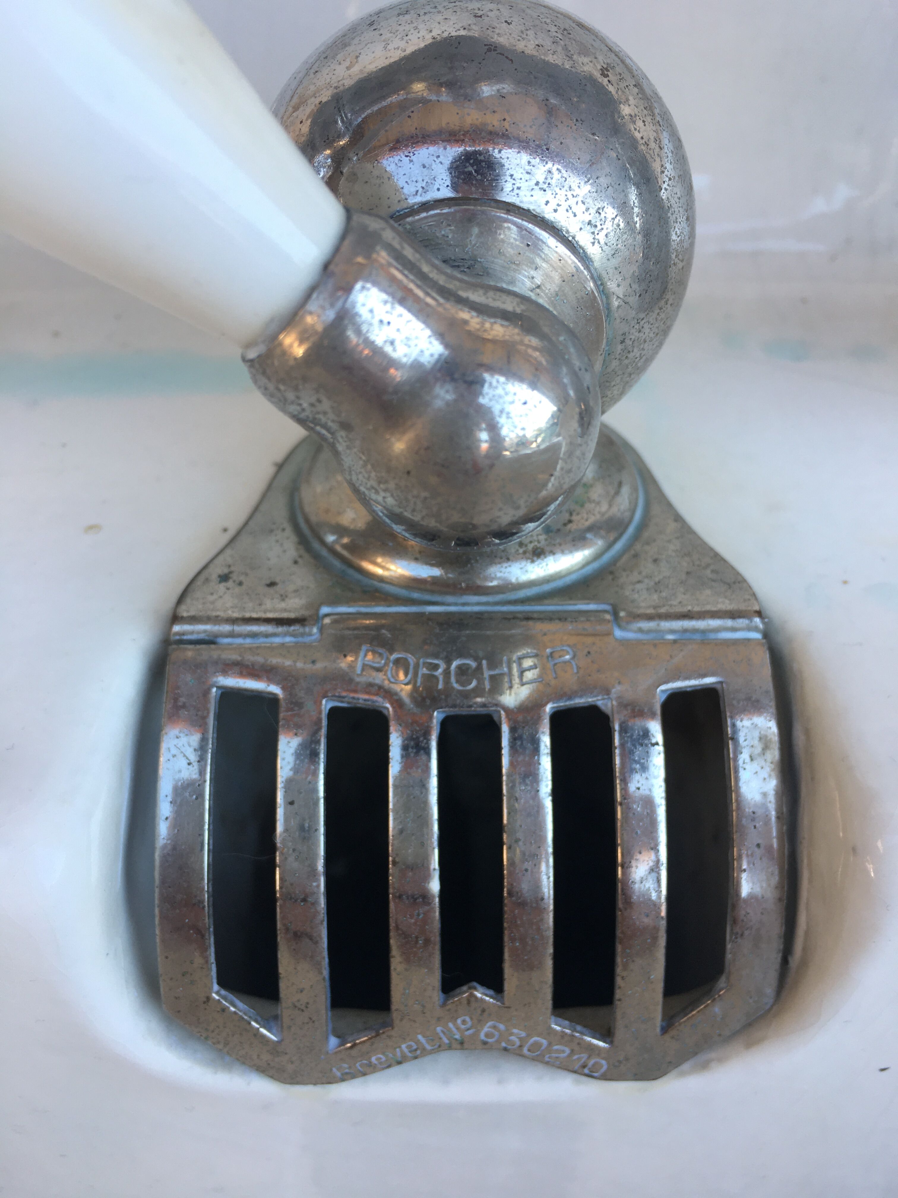 Old column sink