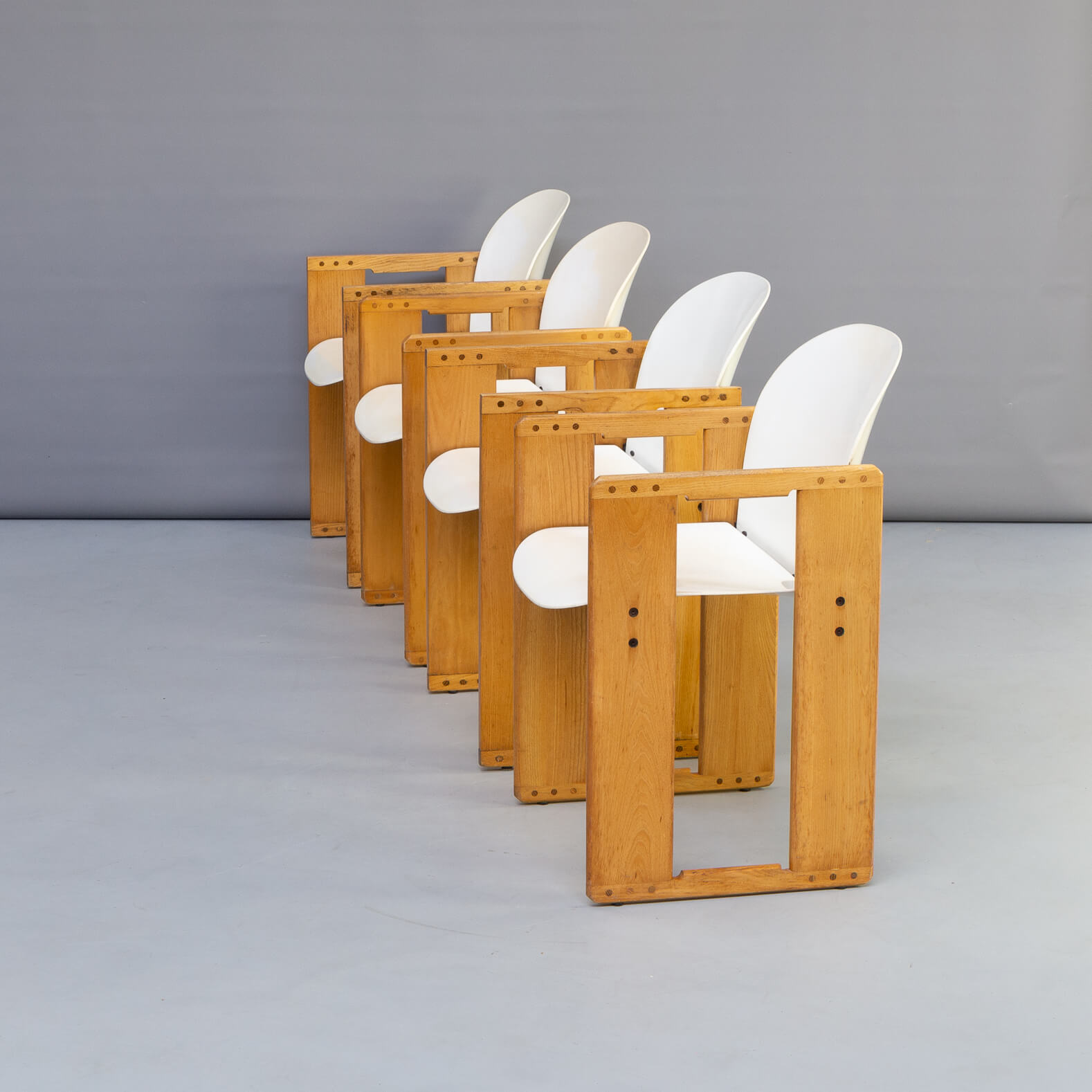 Arfa & Tobia Scarpa ‘dialogo’ dining chairs for B&B Italia 1970