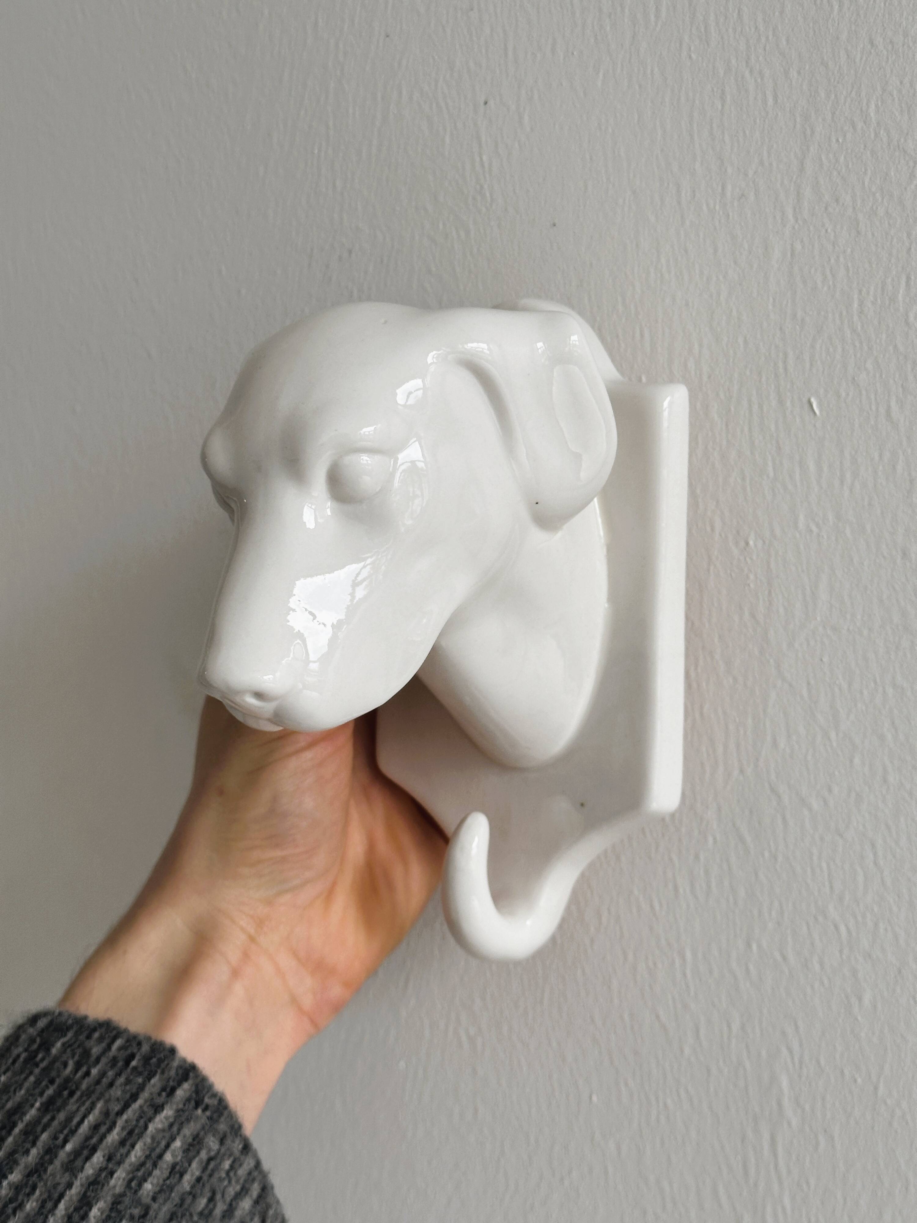Patère en porcelaine chien.