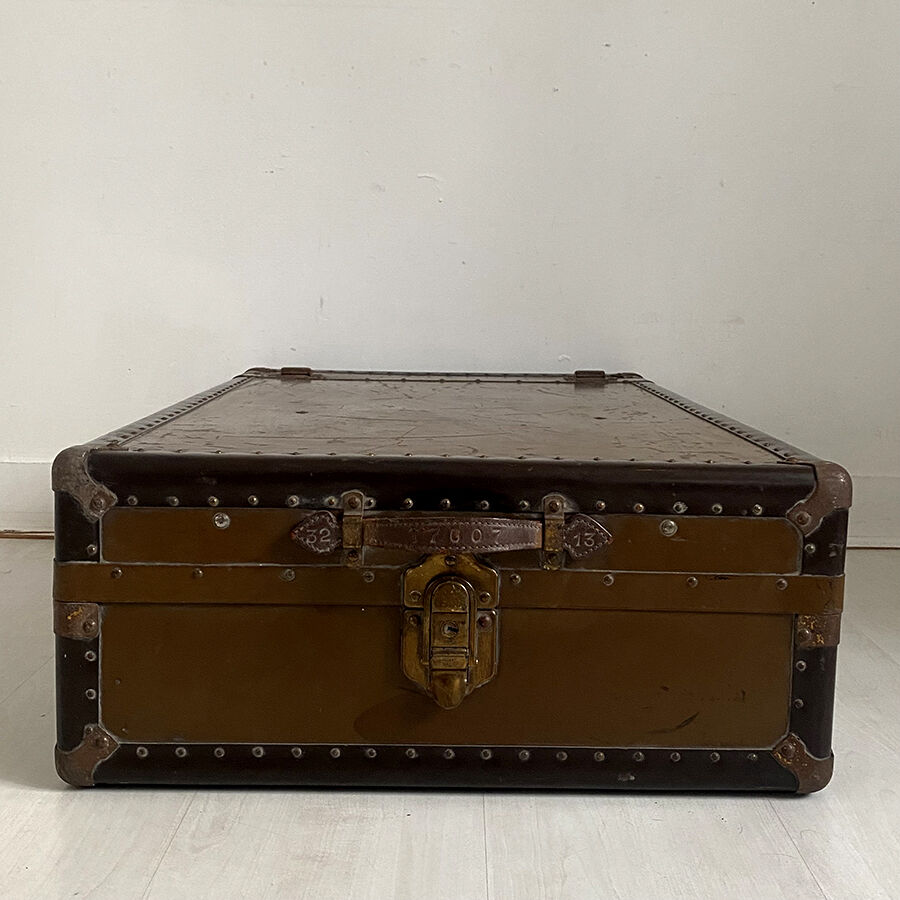 Vintage dressing trunk 30's