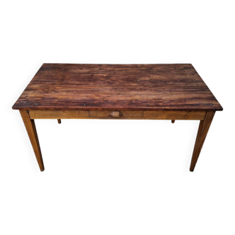 Farmhouse table with one drawer