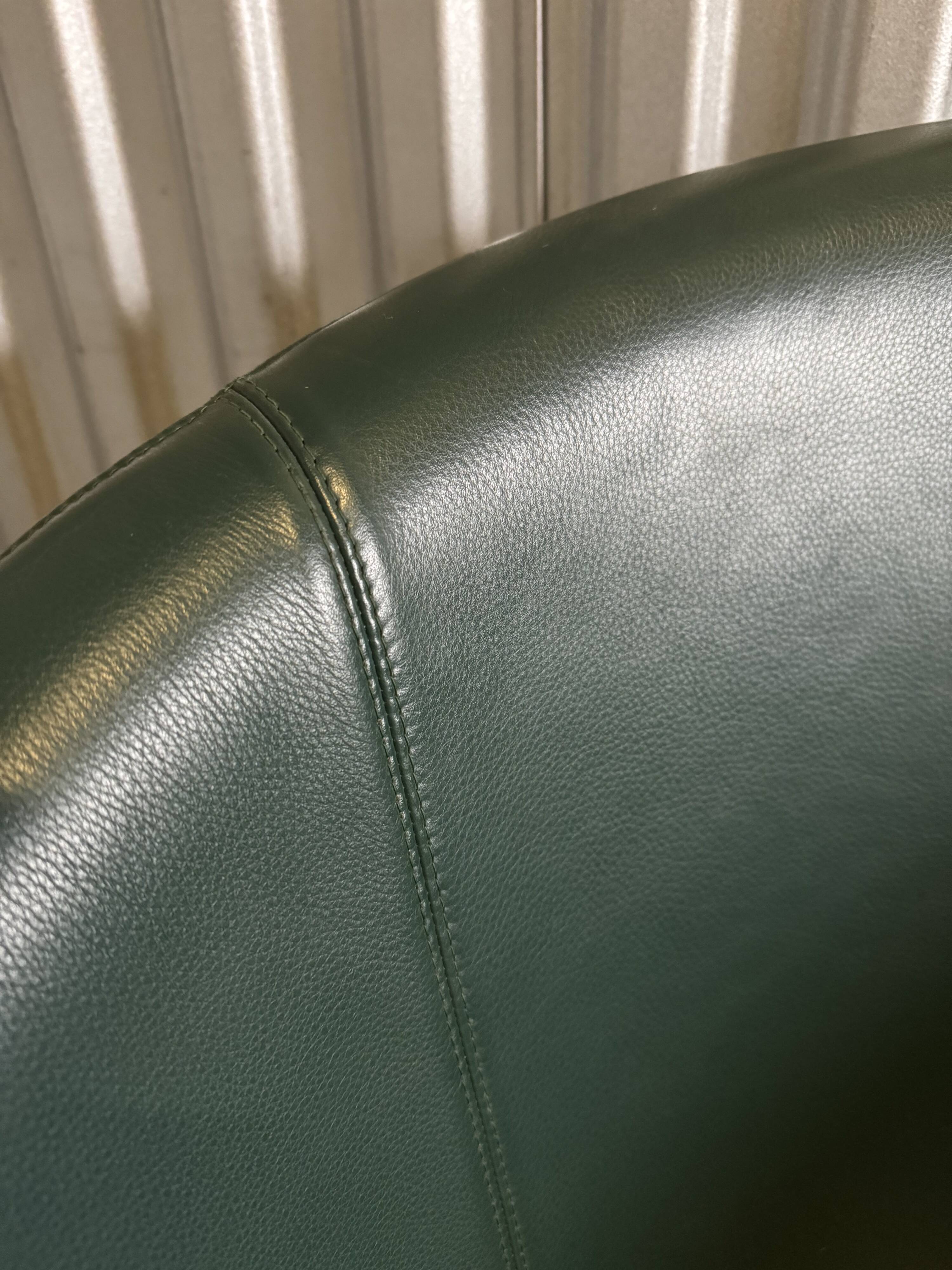 Poltrona frau intervista armchair green leather