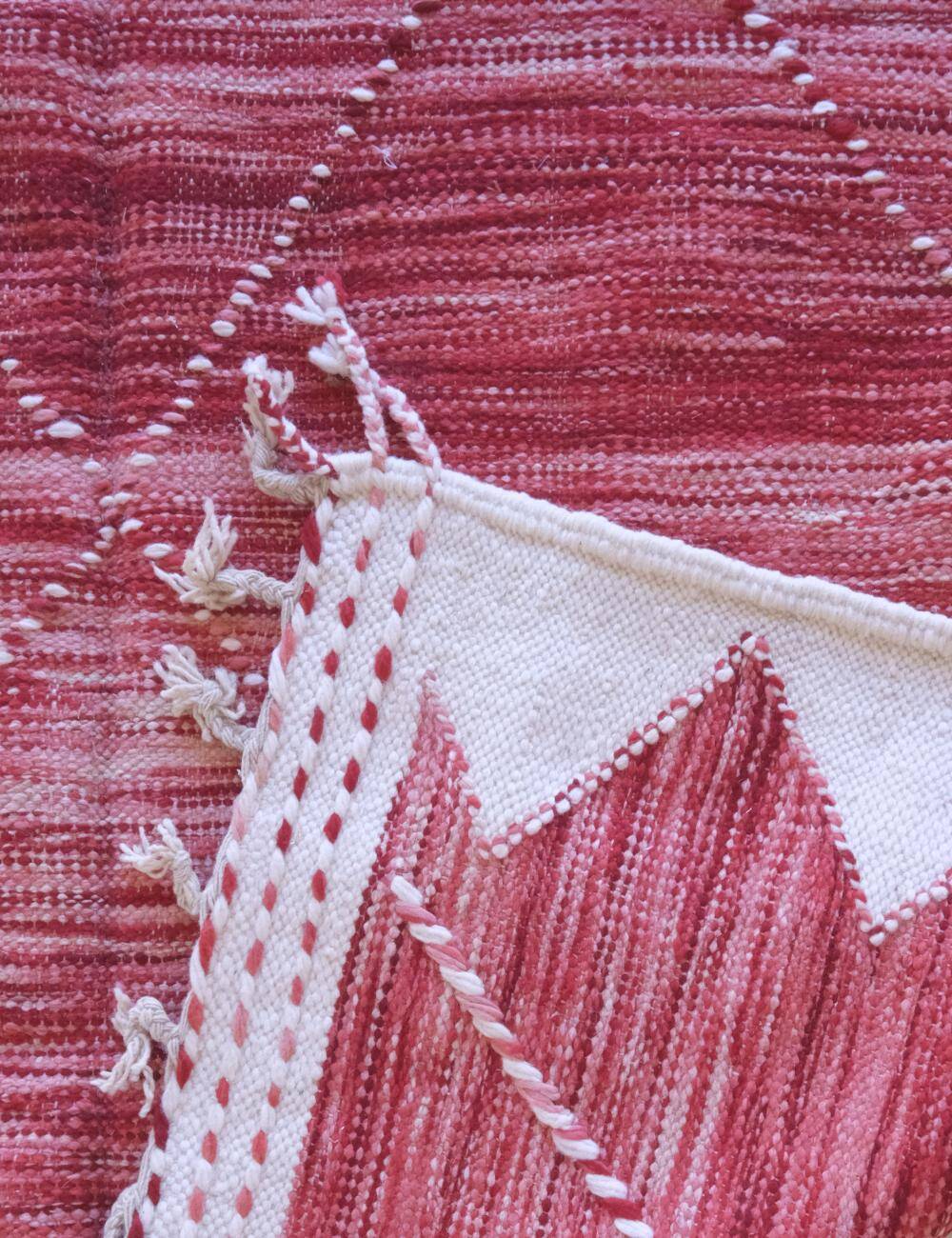 Raspberry Kilim Rug - 306 x 203 cm