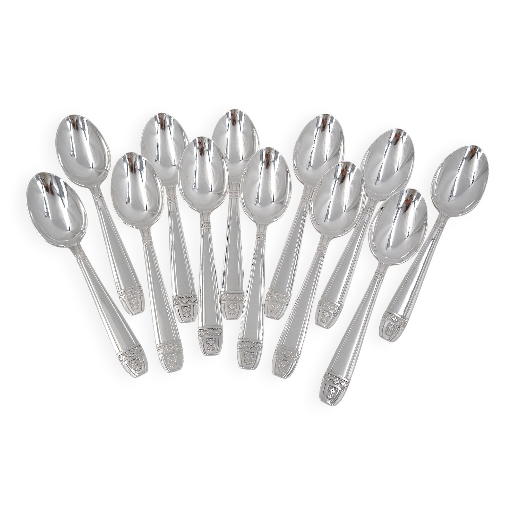 12 cuillères entremets modèle Grand Prix métal argenté 18cm, excellent état