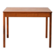 Table basse scandinave vintage en teck avec bord sculpté