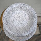 Speckled soup plates