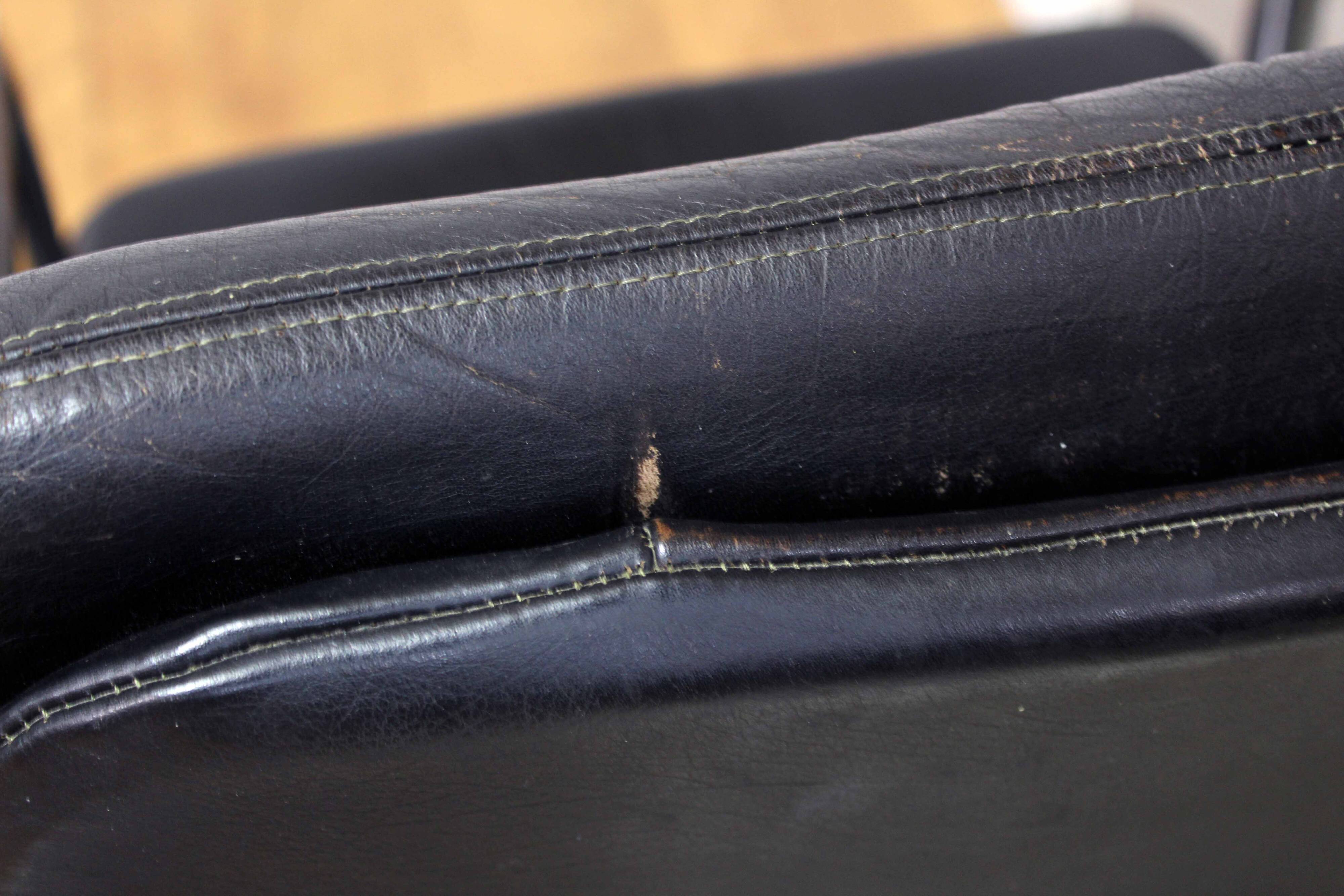 Set of 4 Bauhaus leather armchairs