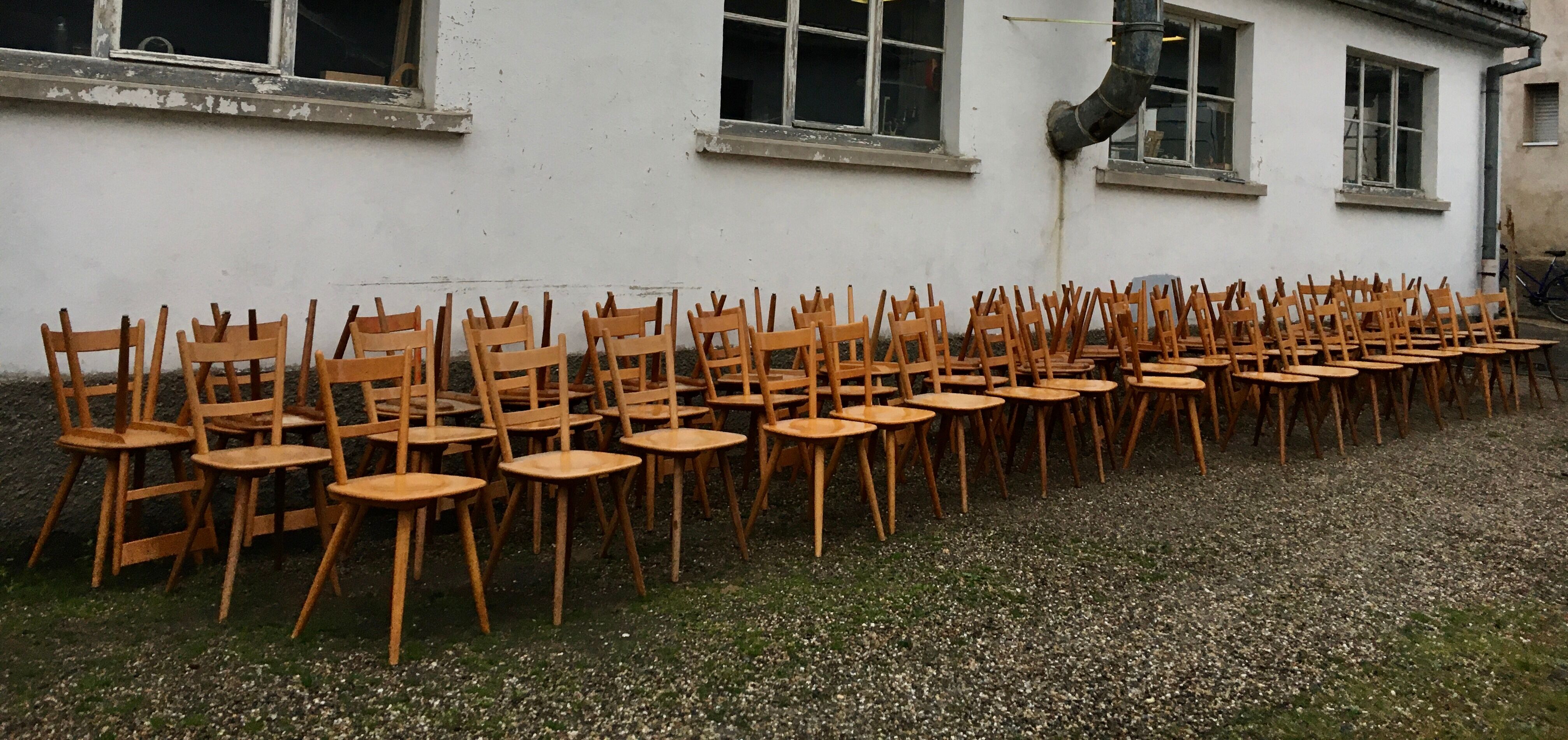 Série de 50 chaises  bistrot 1960