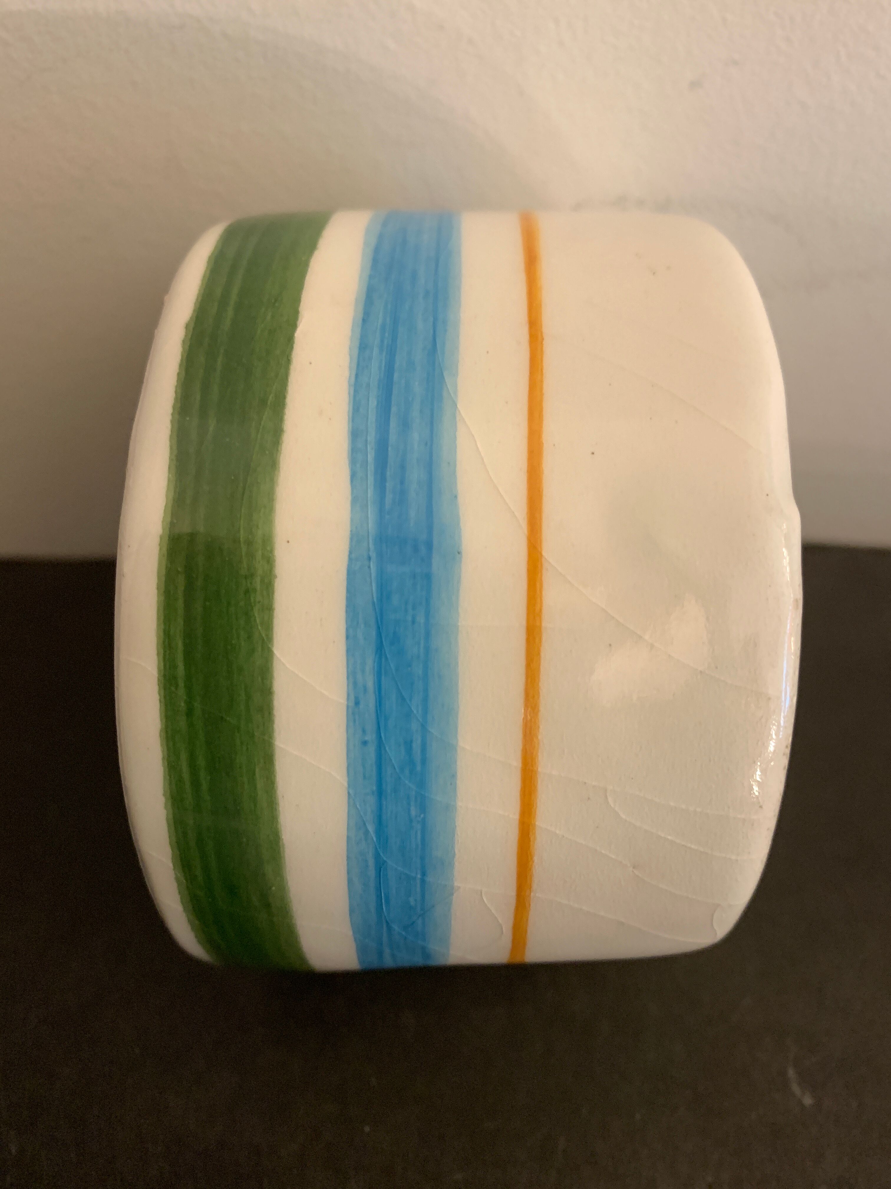 4 individual Italian ceramic stackable ashtrays with women's faces