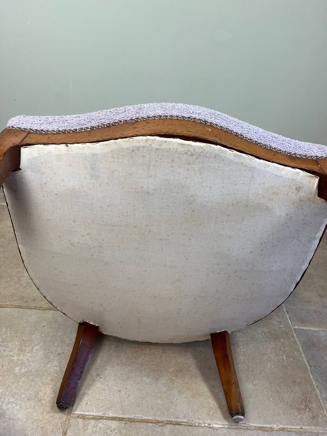 Fauteuil Louis Philippe  en bois et tissu lilas